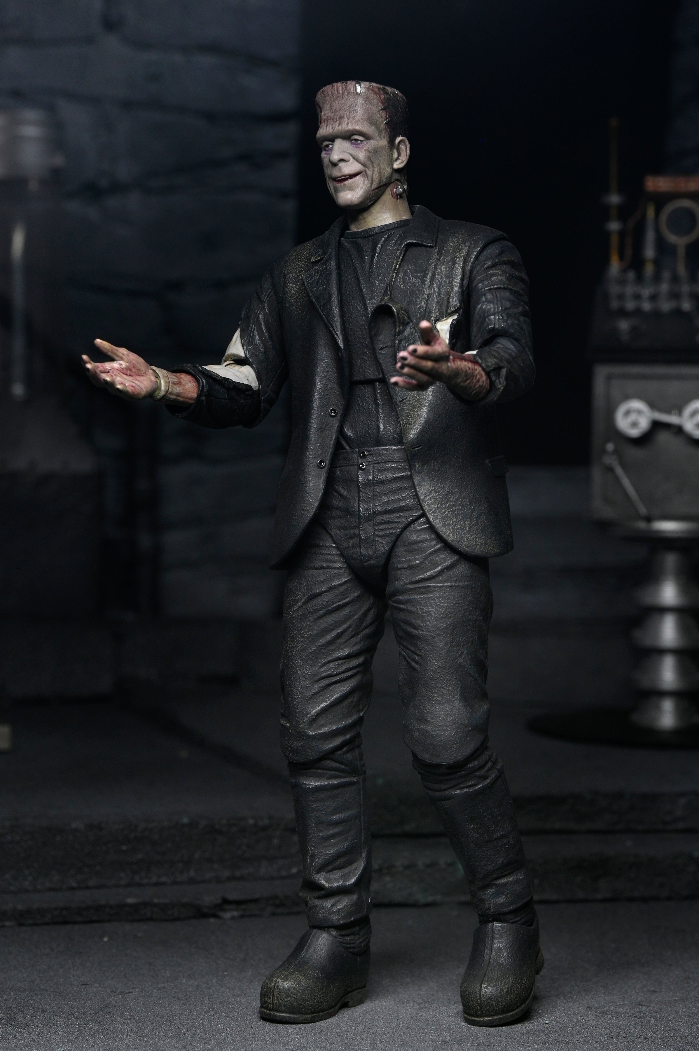 Universal Monsters - The Bride of Frankenstein 90th Anniversary The Monster and His Mate 7” Scale Action Figure 2-Pack - NECA