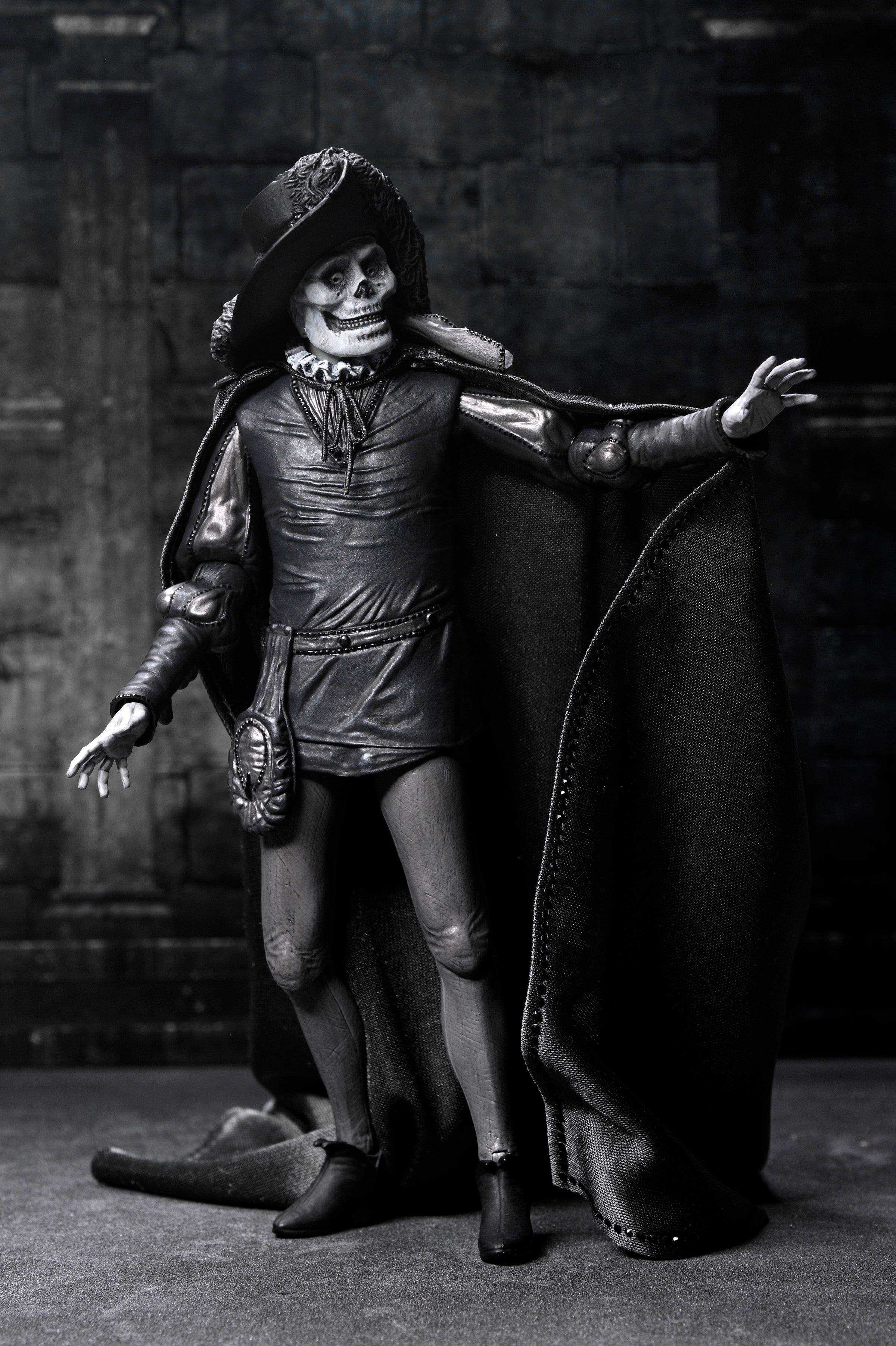 The Phantom of the Opera (1925) - Phantom of the Opera "Masque of the Red Death" 7" Scale Action Figure (Black & White) on the NECA Store