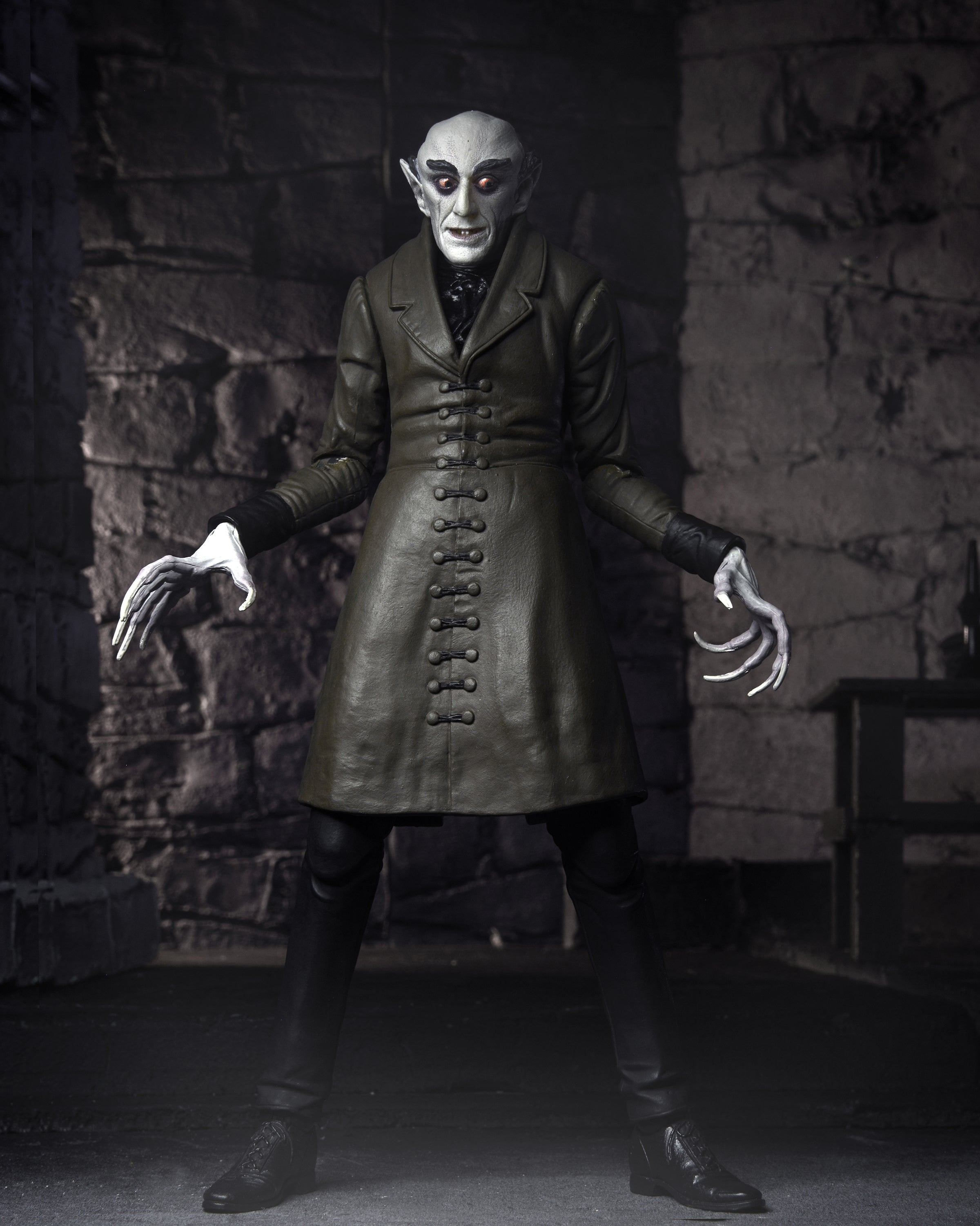 Nosferatu - 7” Scale Action Figure - Ultimate Count Orlok (Color) - NECA