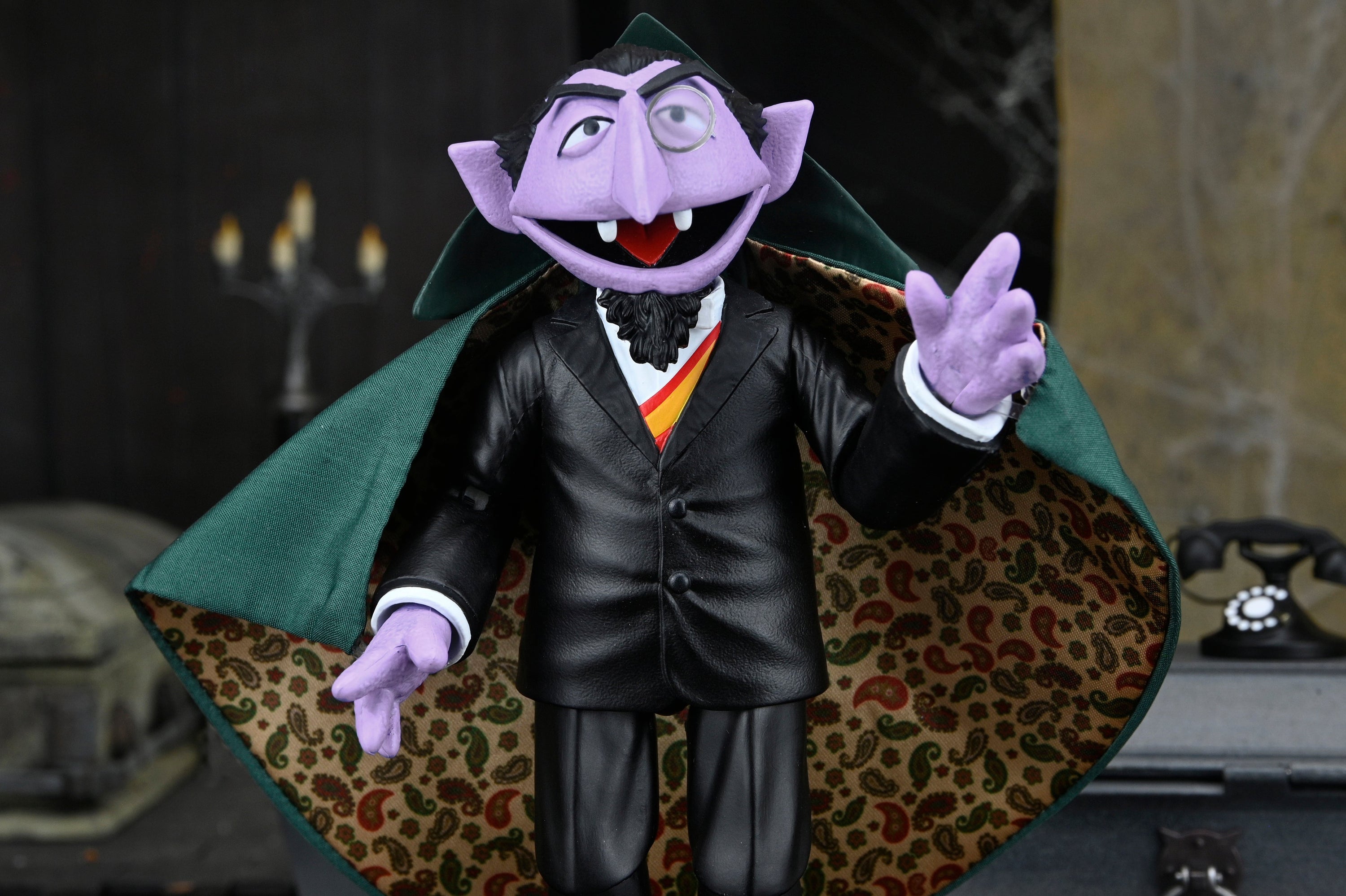 Sesame Street - Ultimate The Count 7” Scale Action Figure - NECA