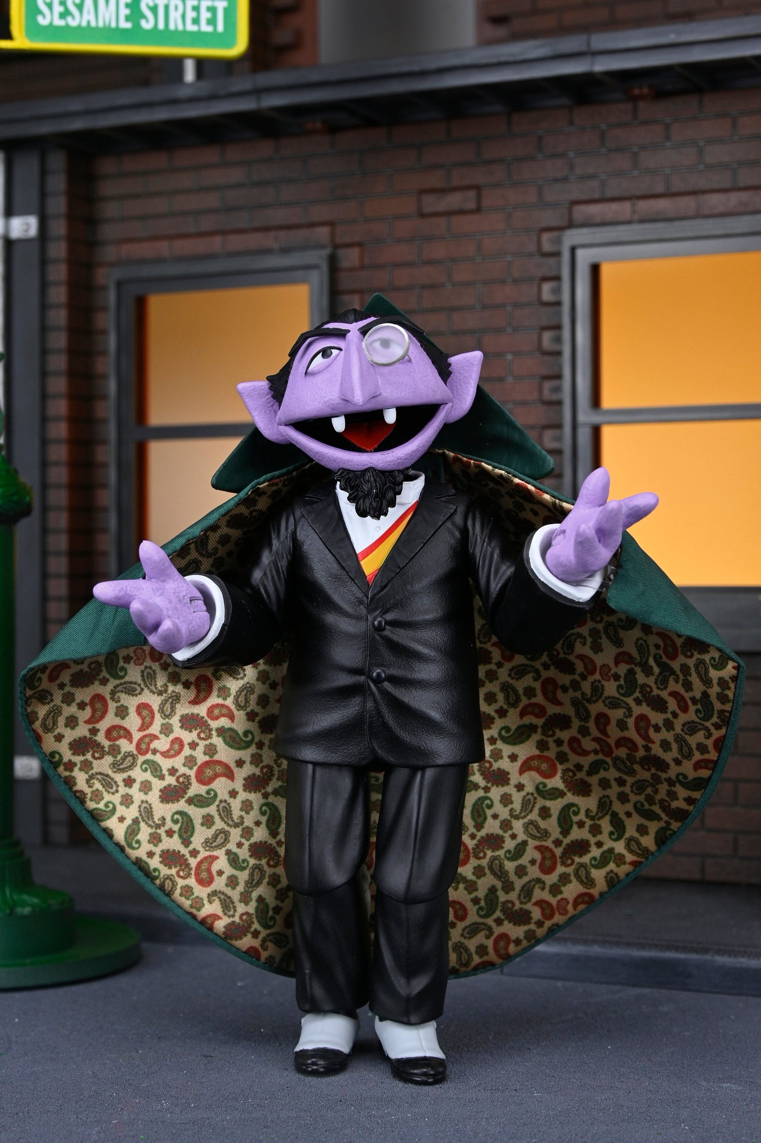 Sesame Street - Ultimate The Count 7” Scale Action Figure - NECA