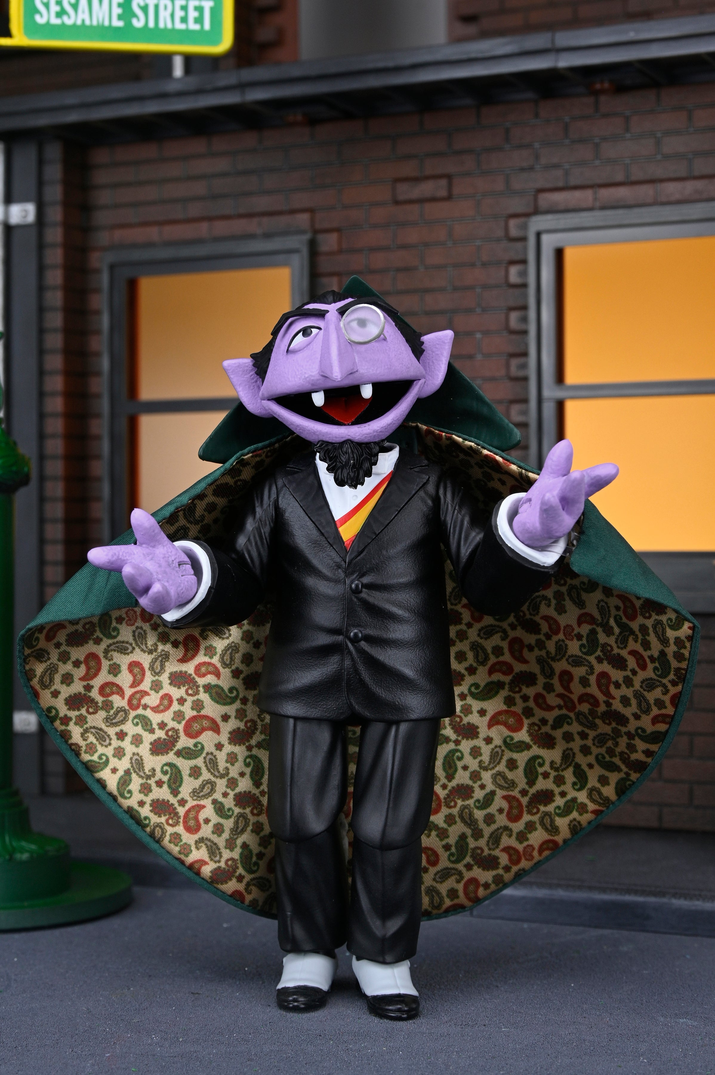 Sesame Street - Ultimate The Count 7” Scale Action Figure - NECA