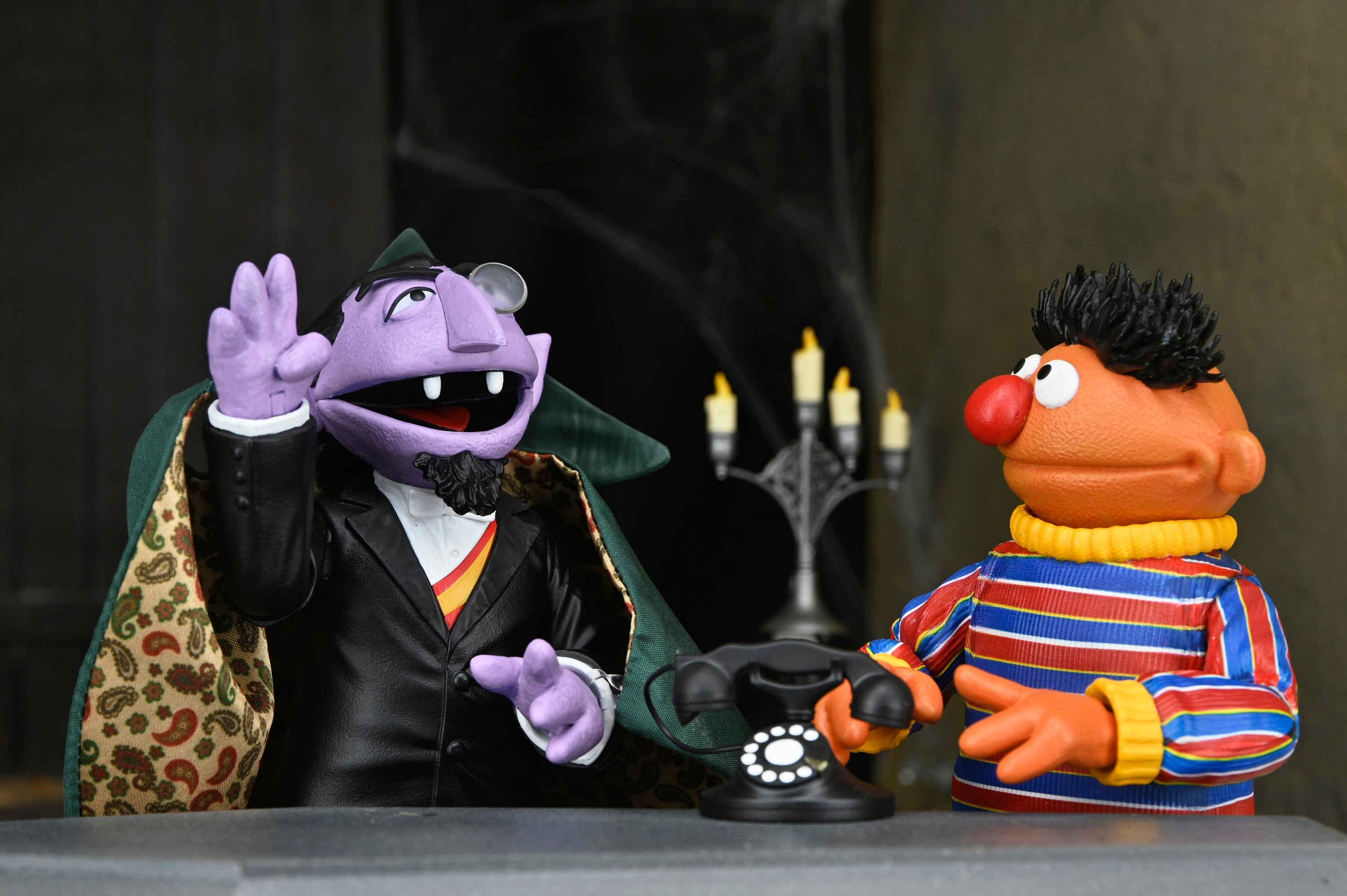 Sesame Street - Ultimate The Count 7” Scale Action Figure - NECA