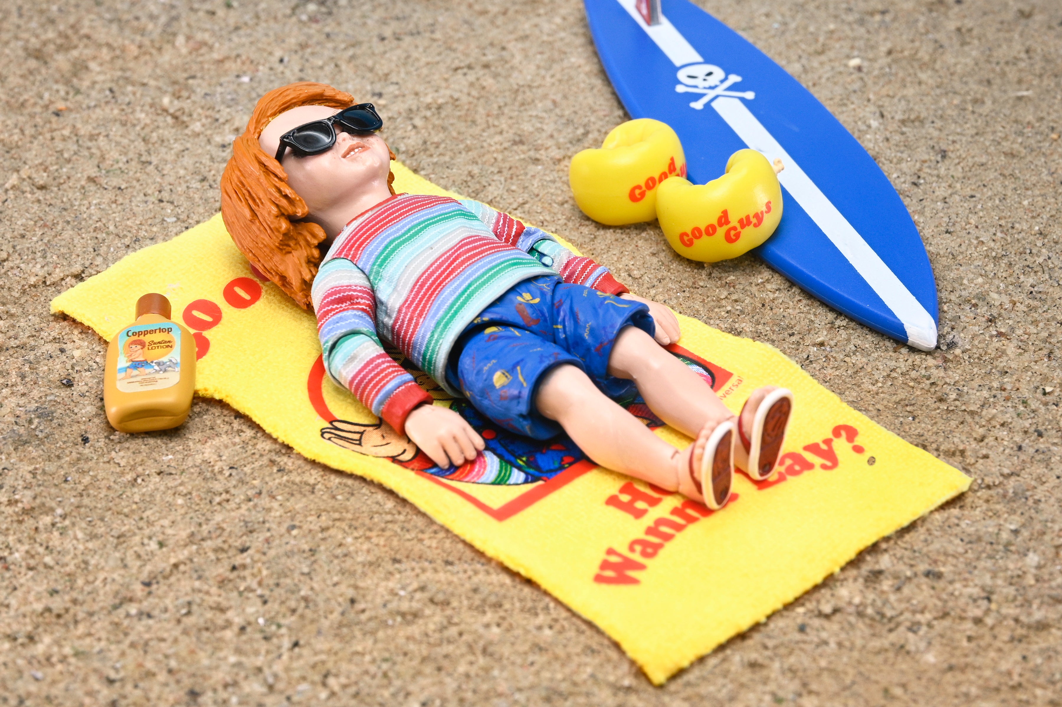 Child's Play 3 - Ultimate Surf's Up Chucky 7" Scale Action Figure (2025 Con Exclusive) - NECA