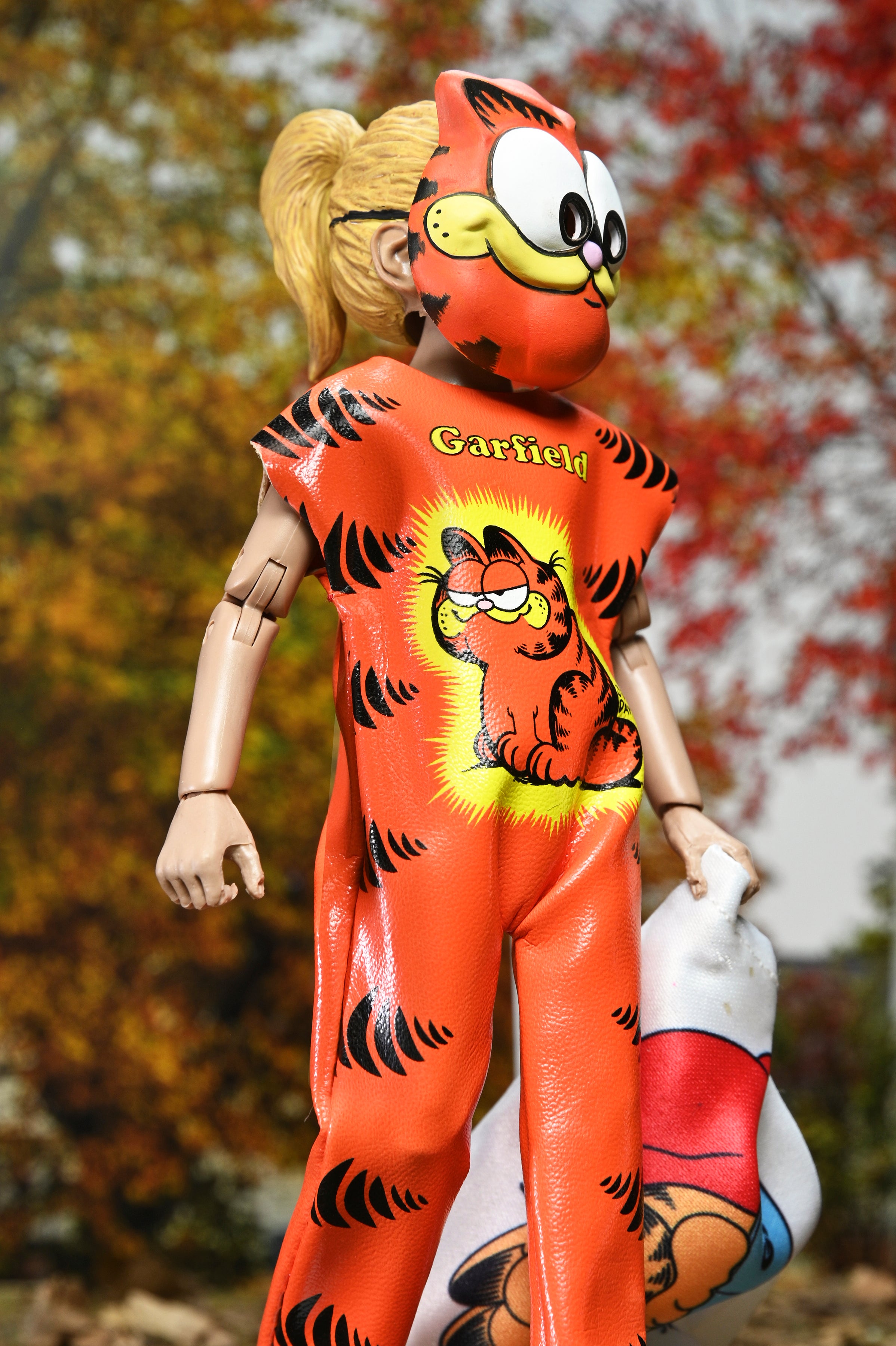 Garfield x Ben Cooper Costume Kids Collection - Garfield 6” Costumed Action Figure - NECA