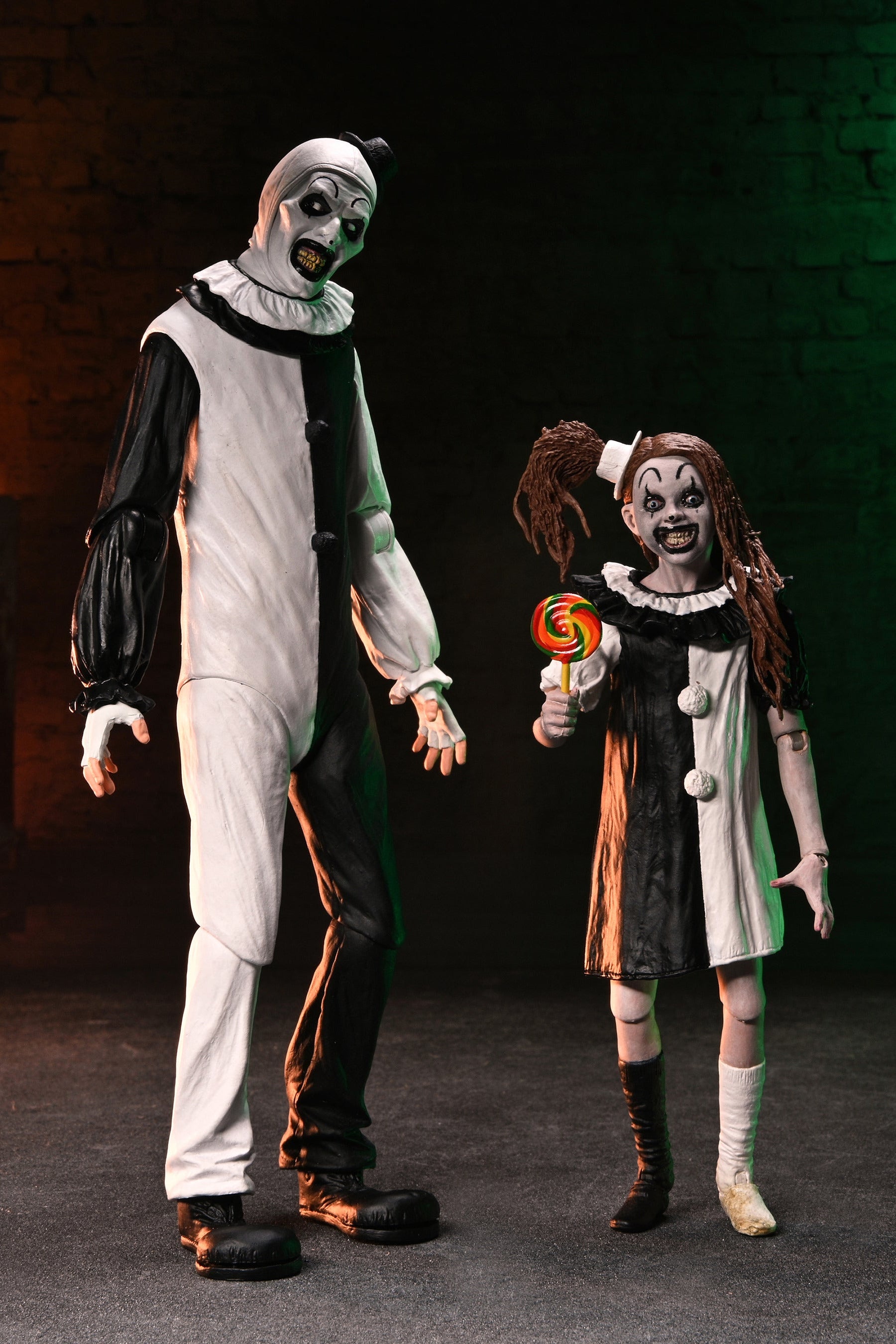 Terrifier 2 - Ultimate Art the Clown and The Little Pale Girl 7" Scale Action Figure 2-Pack on the NECA Store