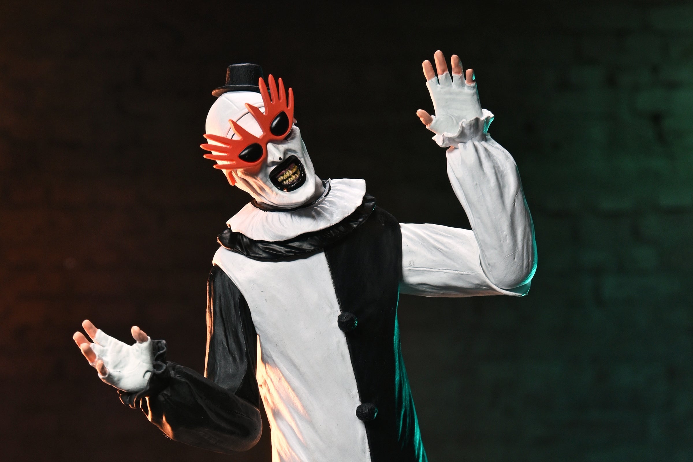 Terrifier 2 - Ultimate Art the Clown and The Little Pale Girl 7" Scale Action Figure 2-Pack on the NECA Store