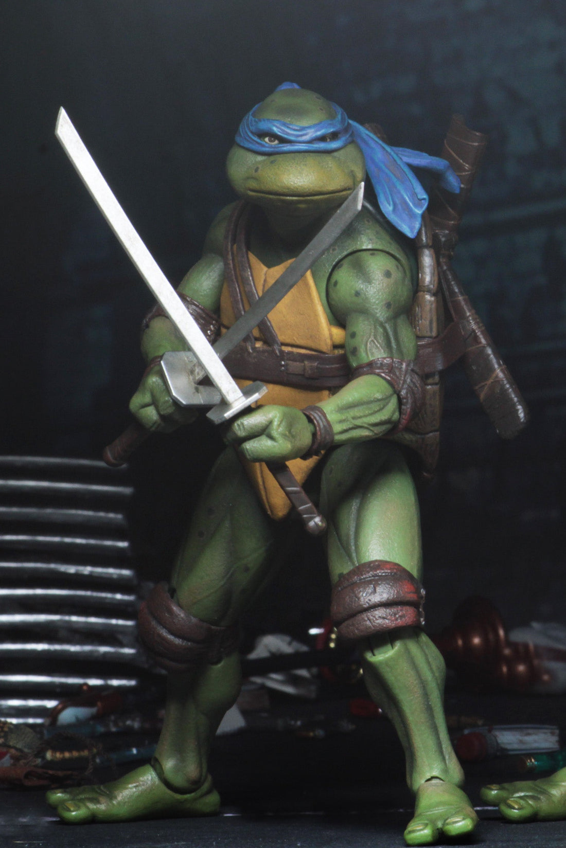 Teenage Mutant Ninja Turtles (1990 Movie) - Ultimate Leonardo 7” Scale Action Figure