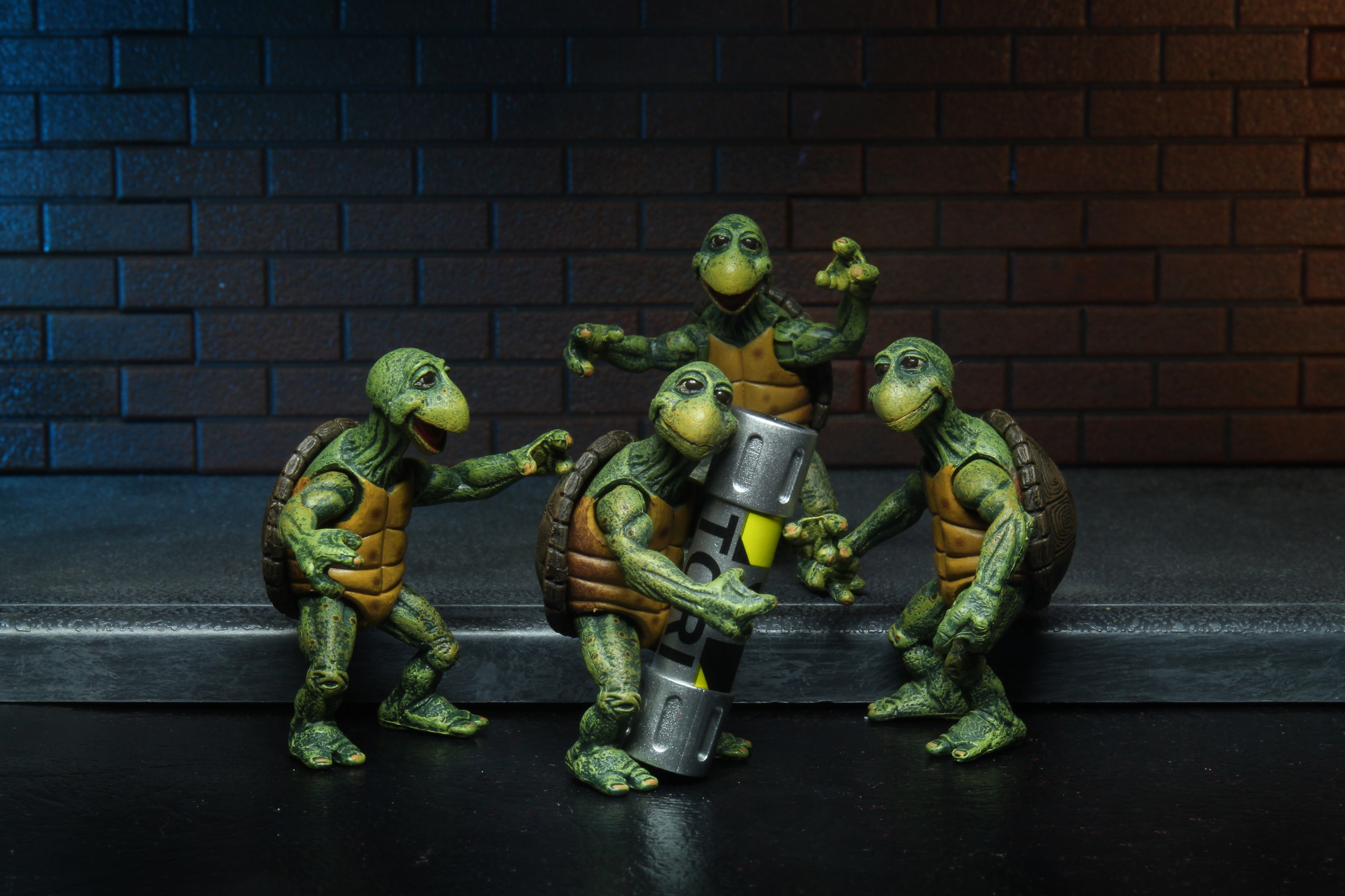 Teenage Mutant Ninja Turtles (1990 Movie) - 7" Scale Accessory Set