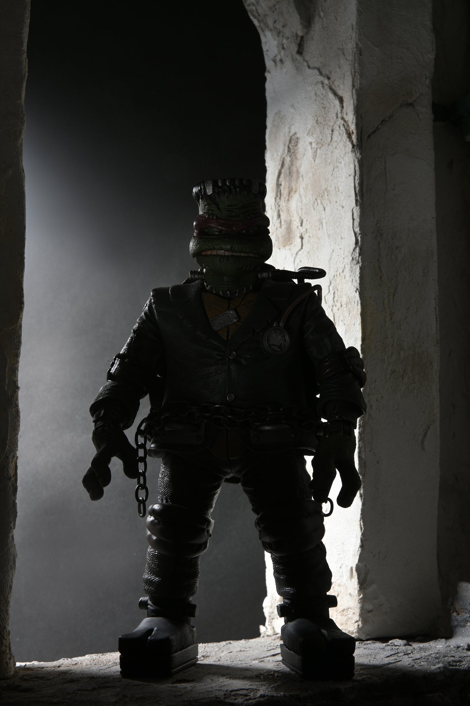 Universal Monsters x Teenage Mutant Ninja Turtles - 7” Scale Action Figure - 7” Scale Action Figure - Raphael as Frankenstein&