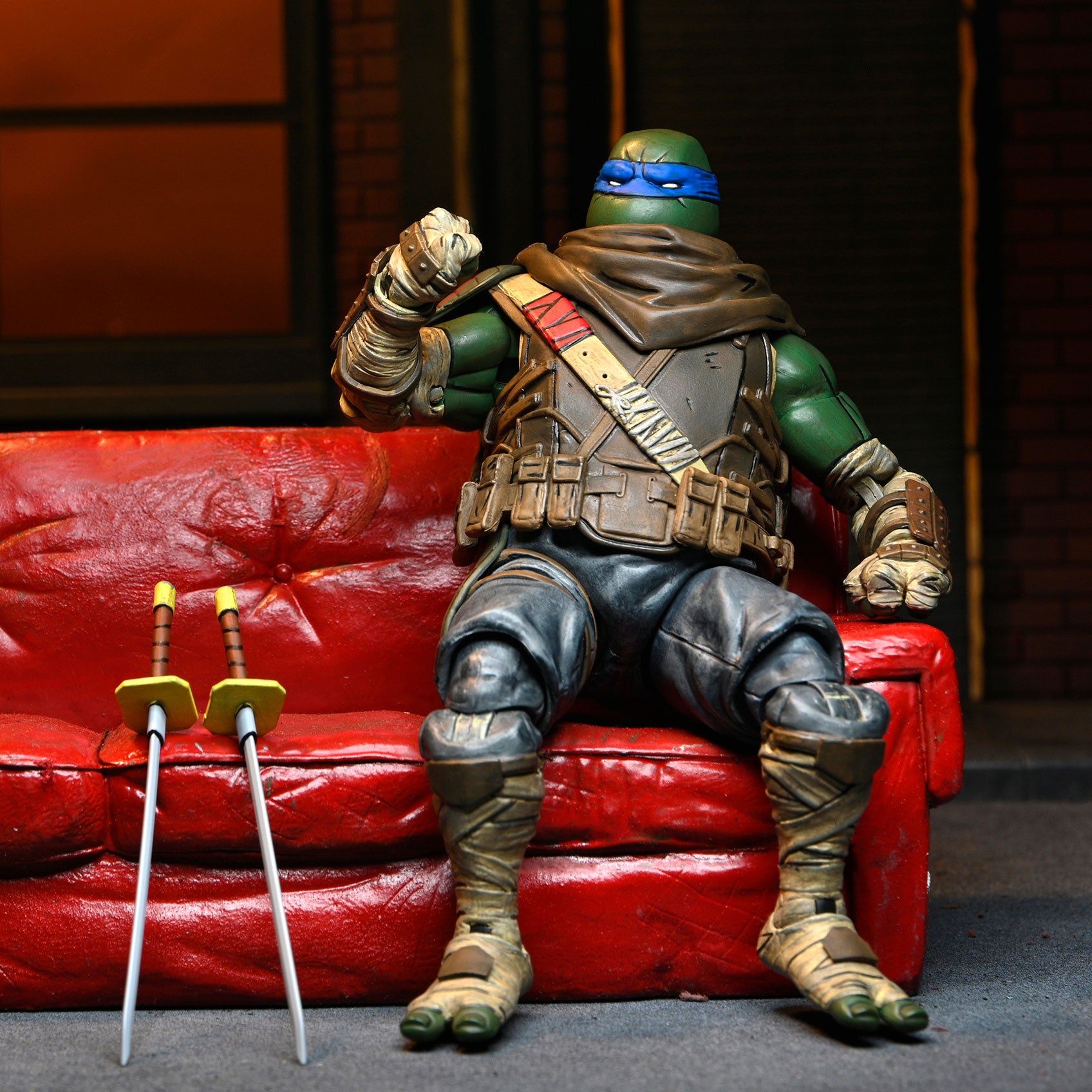 TMNT (The Last Ronin) - Ultimate Leonardo 7" Scale Action Figure