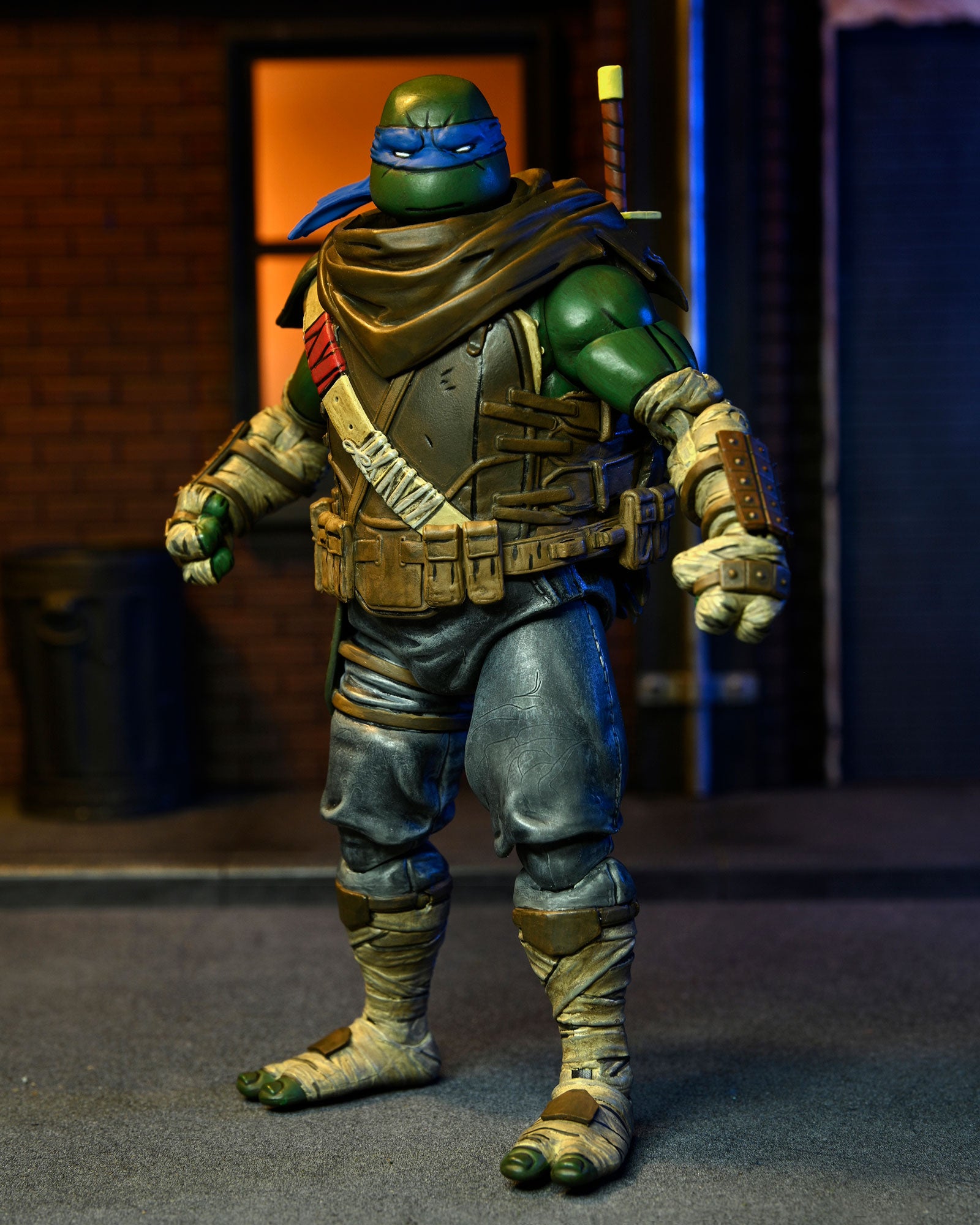 TMNT (The Last Ronin) - Ultimate Leonardo 7" Scale Action Figure