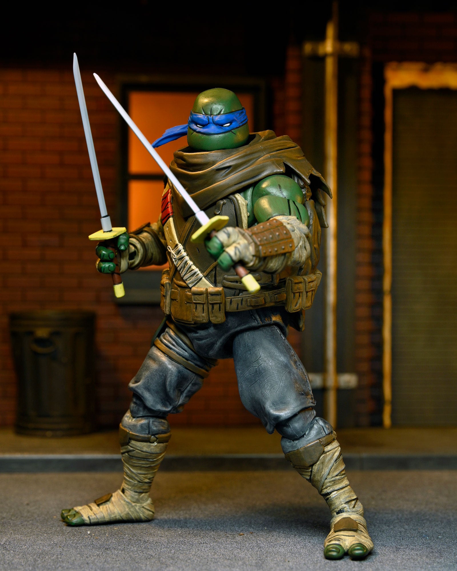 TMNT (The Last Ronin) - Ultimate Leonardo 7" Scale Action Figure