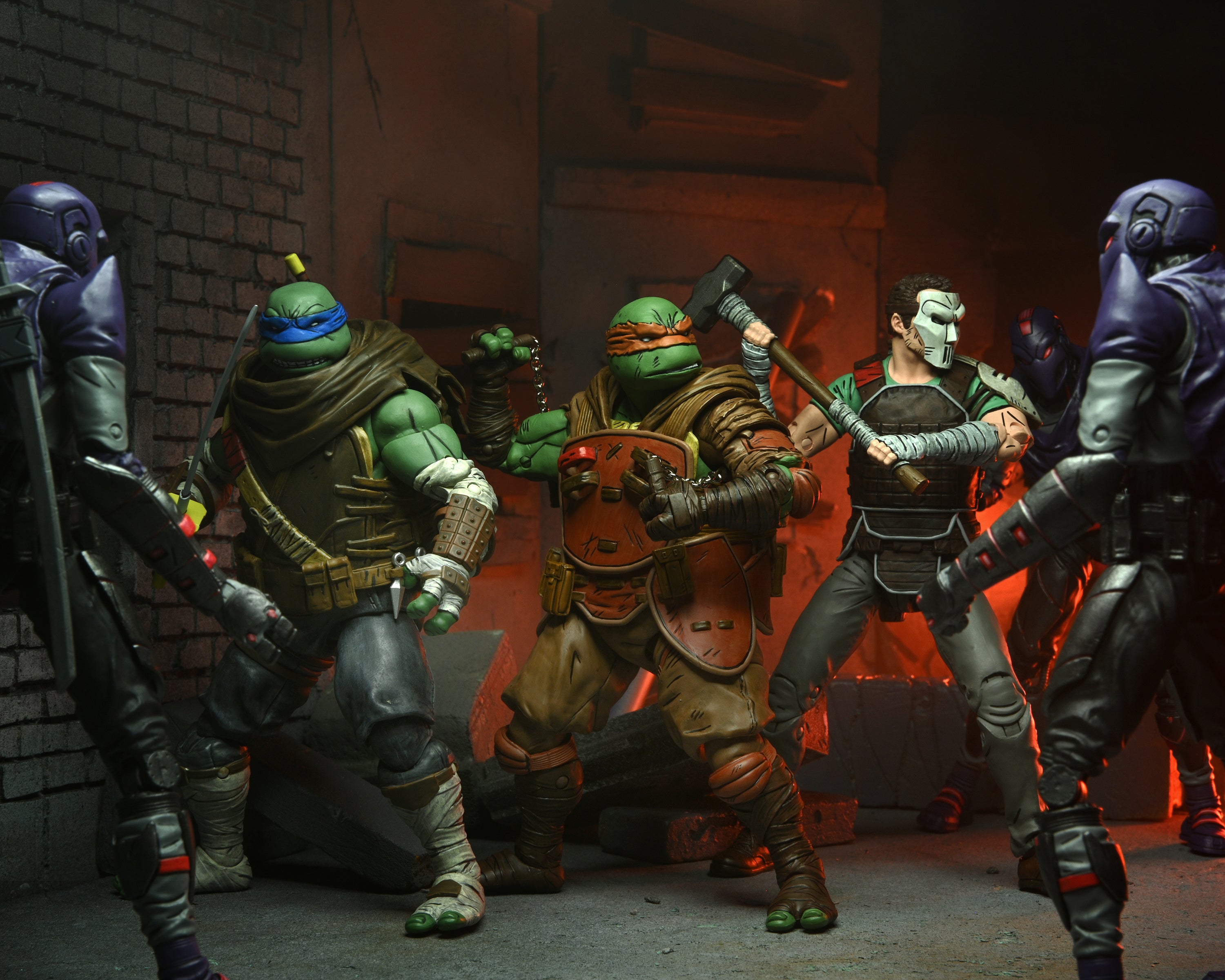 Teenage Mutant Ninja Turtles (The Last Ronin) - Ultimate Flashback Michelangelo 7" Scale Action Figure - NECA