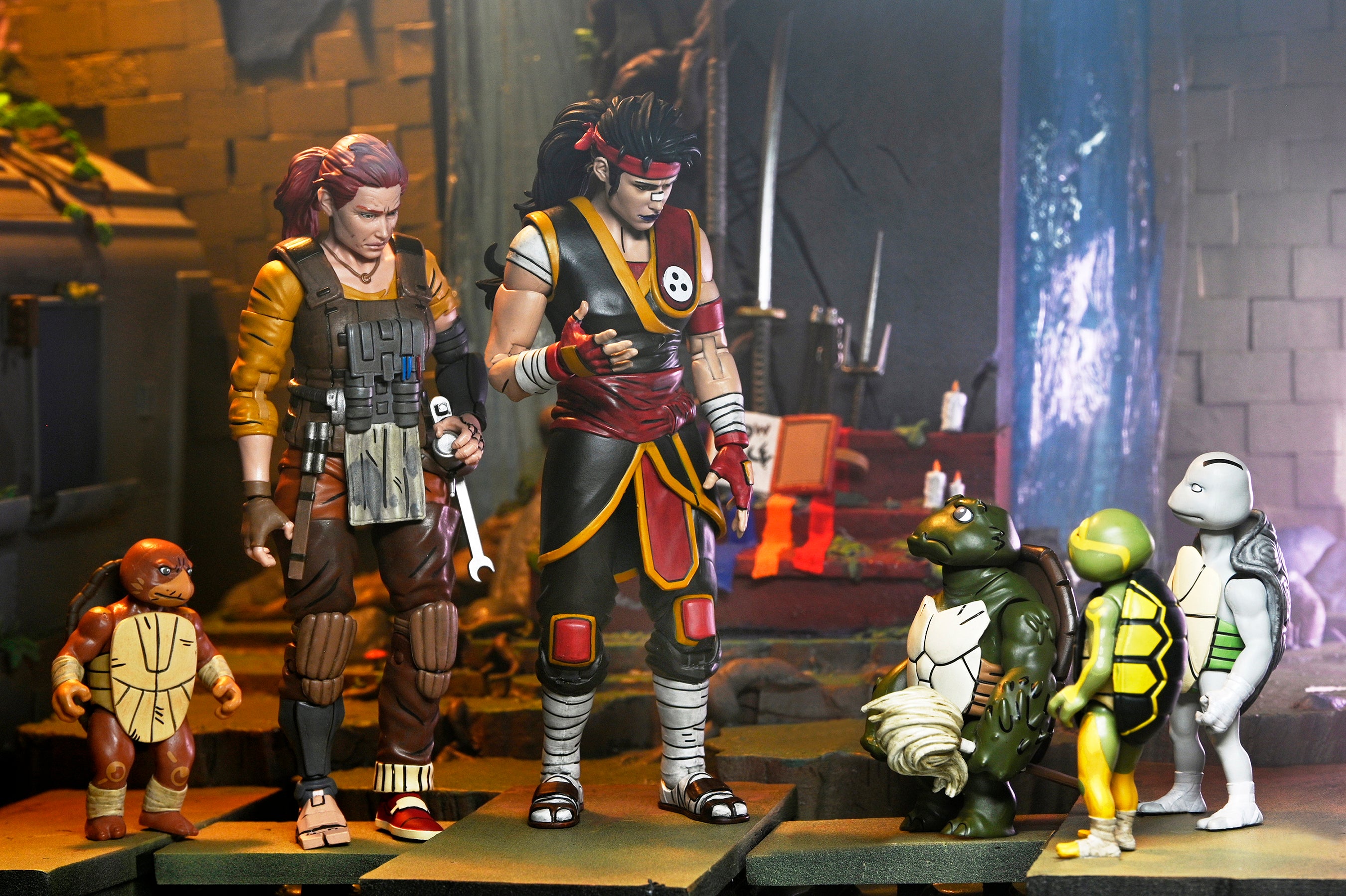 Teenage Mutant Ninja Turtles (The Last Ronin - The Lost Years) - Ultimate Casey Marie with Baby Odyn & Uno Action Figures - NECA - with Grammy April, Baby Yi, and Baby Moja
