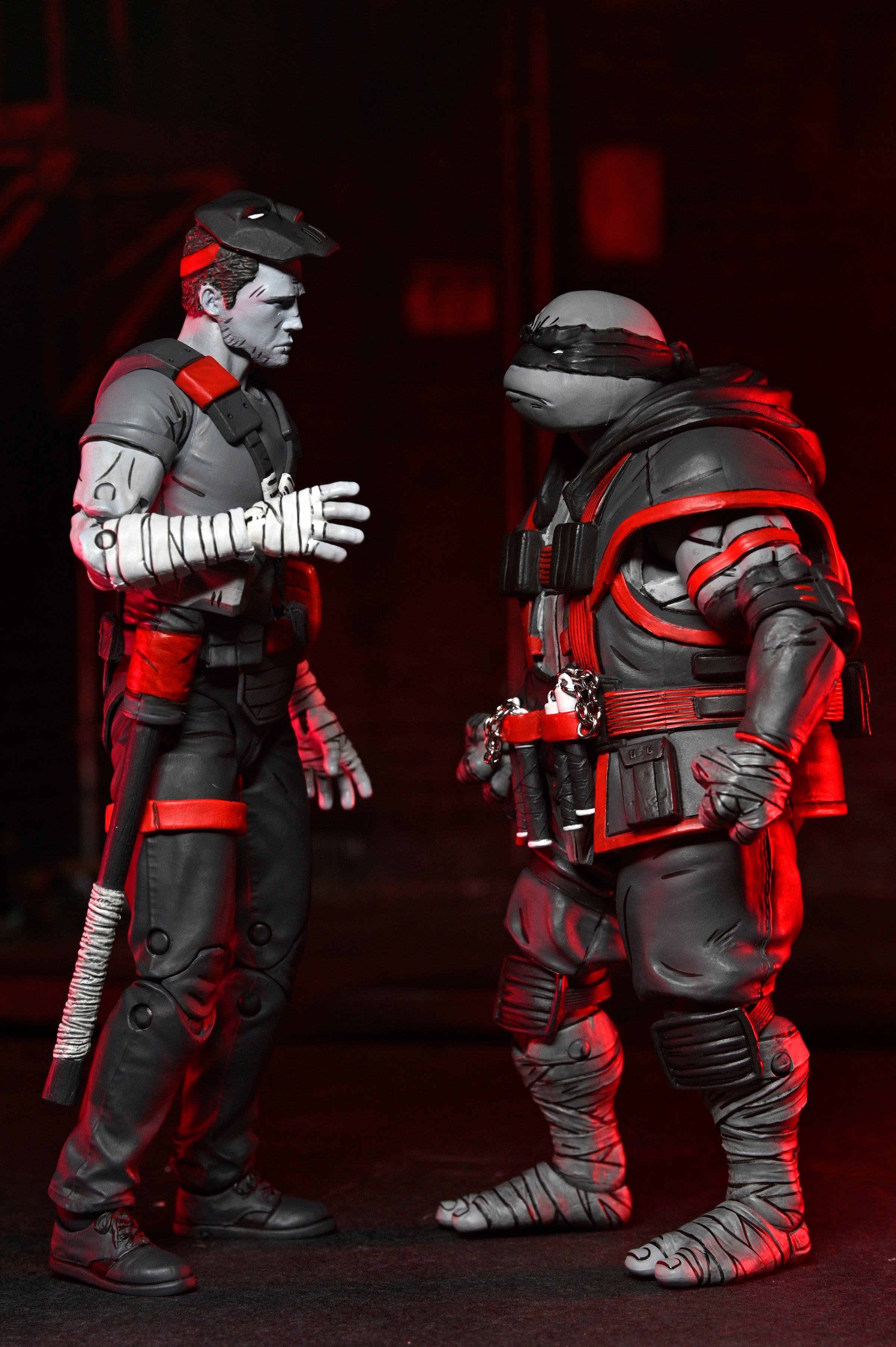Teenage Mutant Ninja Turtles (The Last Ronin - The Lost Years) - Nightwatcher 7” Scale Action Figure Bundle (April O&