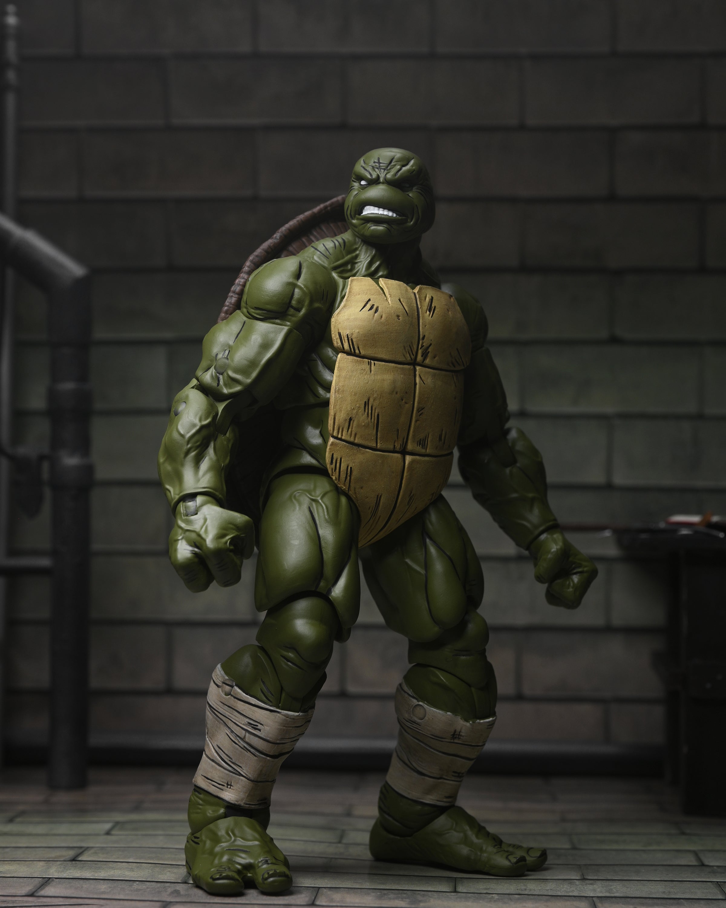 Teenage Mutant Ninja Turtles (The Last Ronin) - 7" Scale Action Figure - Battle Damaged Ronin