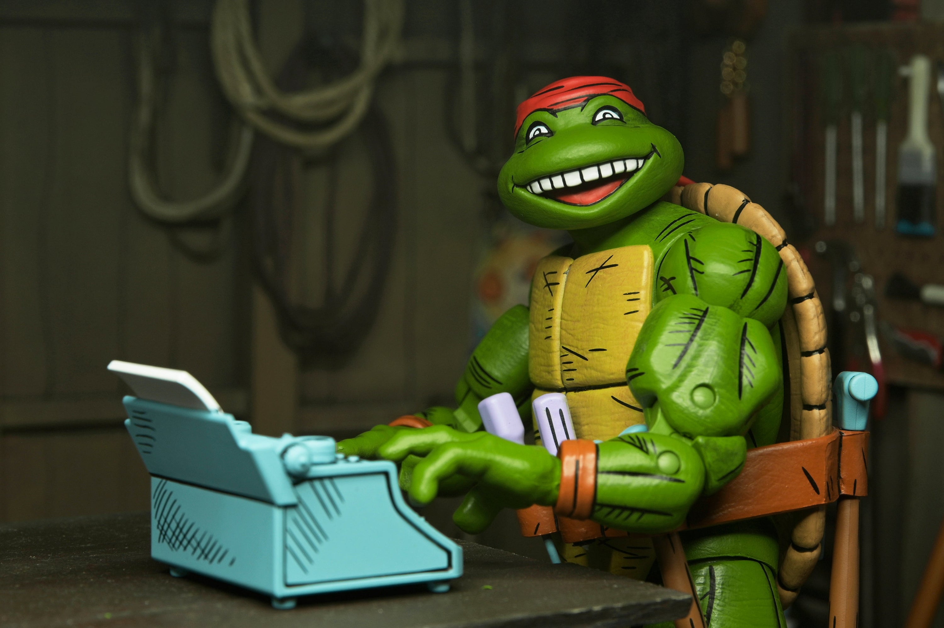 Teenage Mutant Ninja Turtles (Mirage Comics) - Handyman Donatello 7" Scale Action Figure - NECA