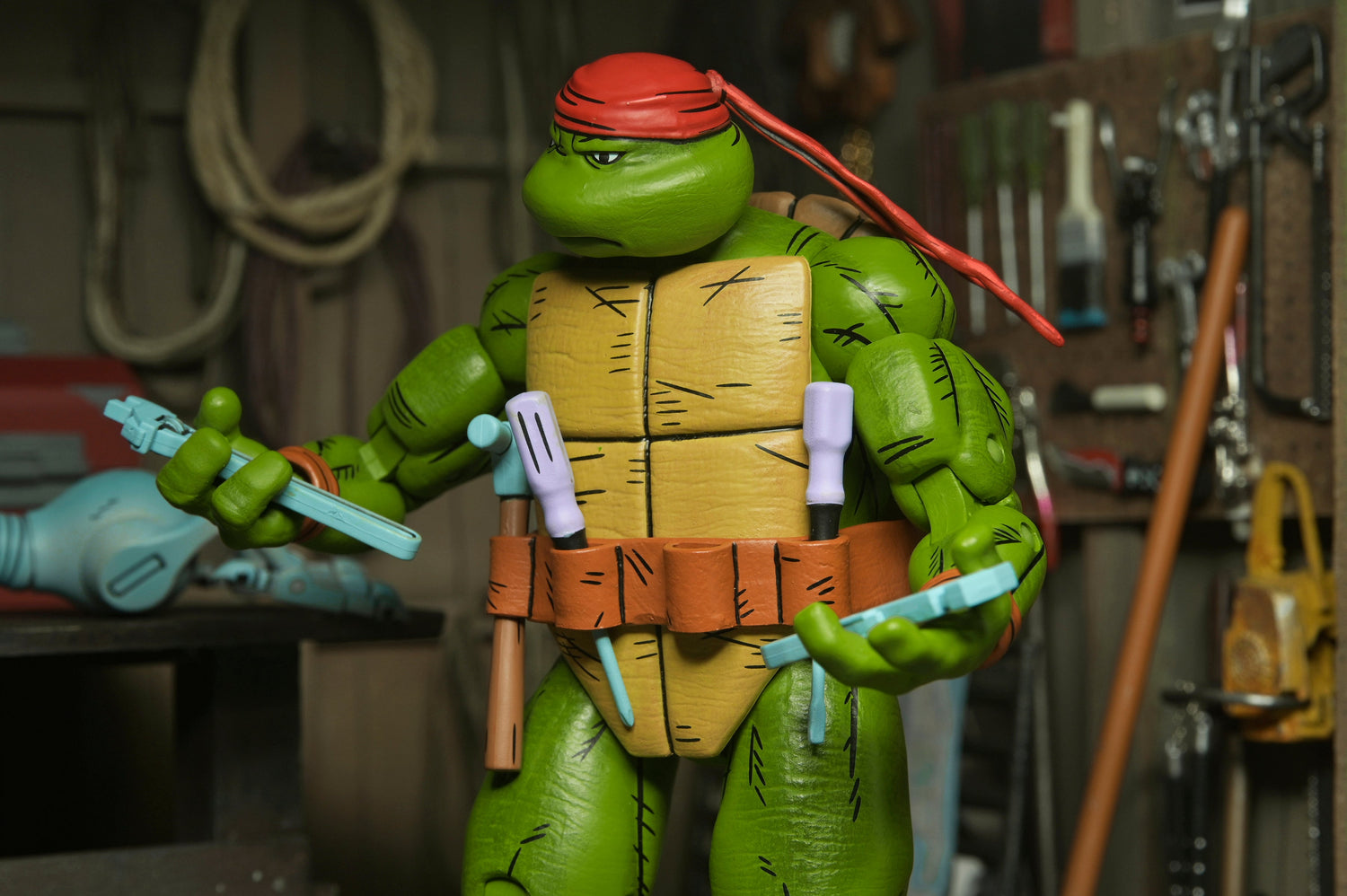 Teenage Mutant Ninja Turtles (Mirage Comics) - Handyman Donatello 7" Scale Action Figure - NECA