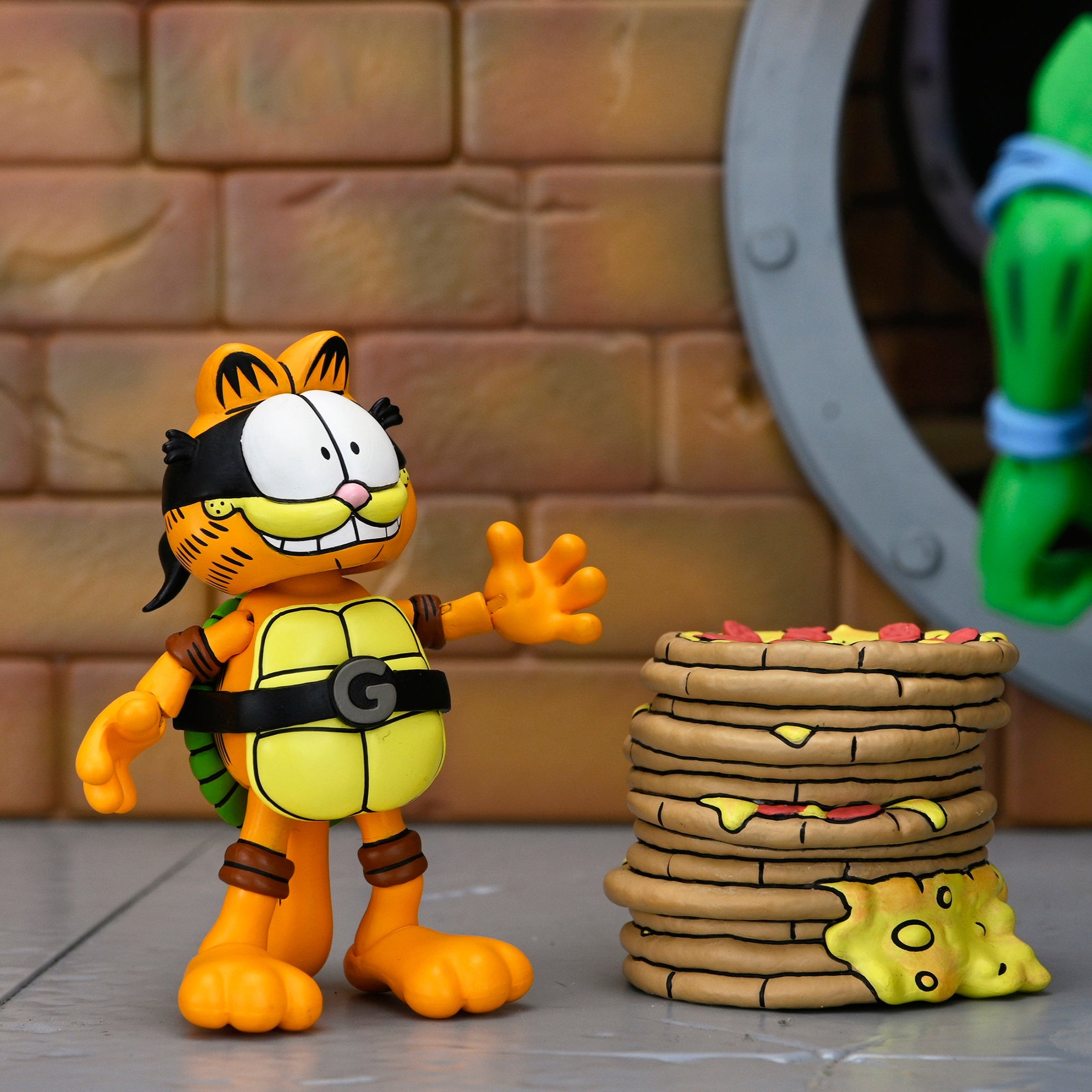 Teenage Mutant Ninja Turtles (Archie Comics) x Garfield - Ultimate Garfello & Odie 7” Scale Action Figures - NECA