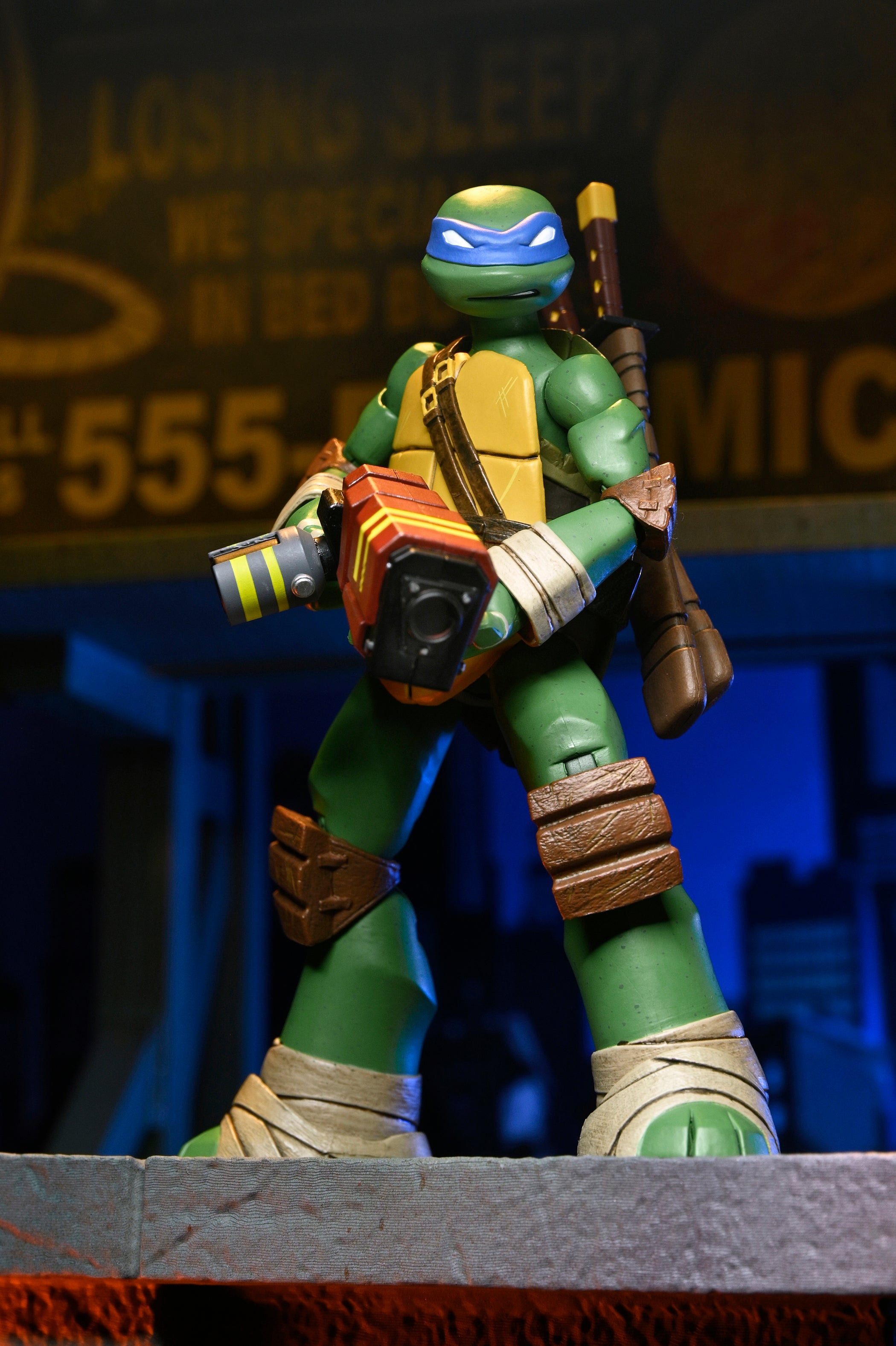 Teenage Mutant Ninja Turtles (2012 Cartoon) - Ultimate Leonardo 7" Scale Action Figure - NECA