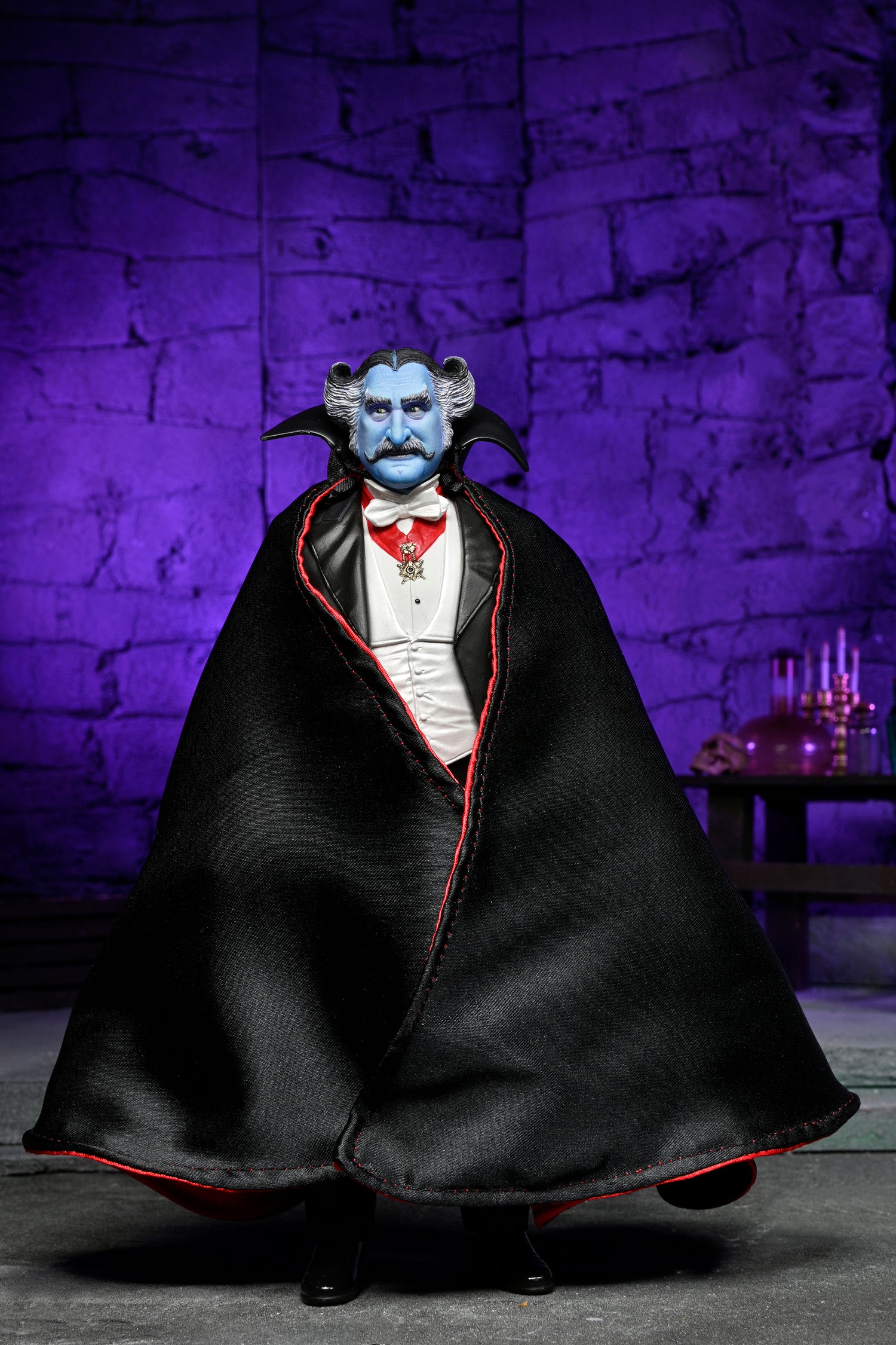 The Munsters (2022) - Ultimate The Count 7" Scale Action Figure - NECA