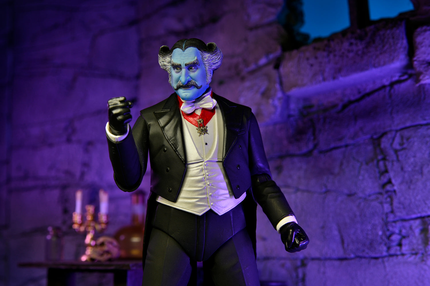 The Munsters (2022) - Ultimate The Count 7" Scale Action Figure - NECA
