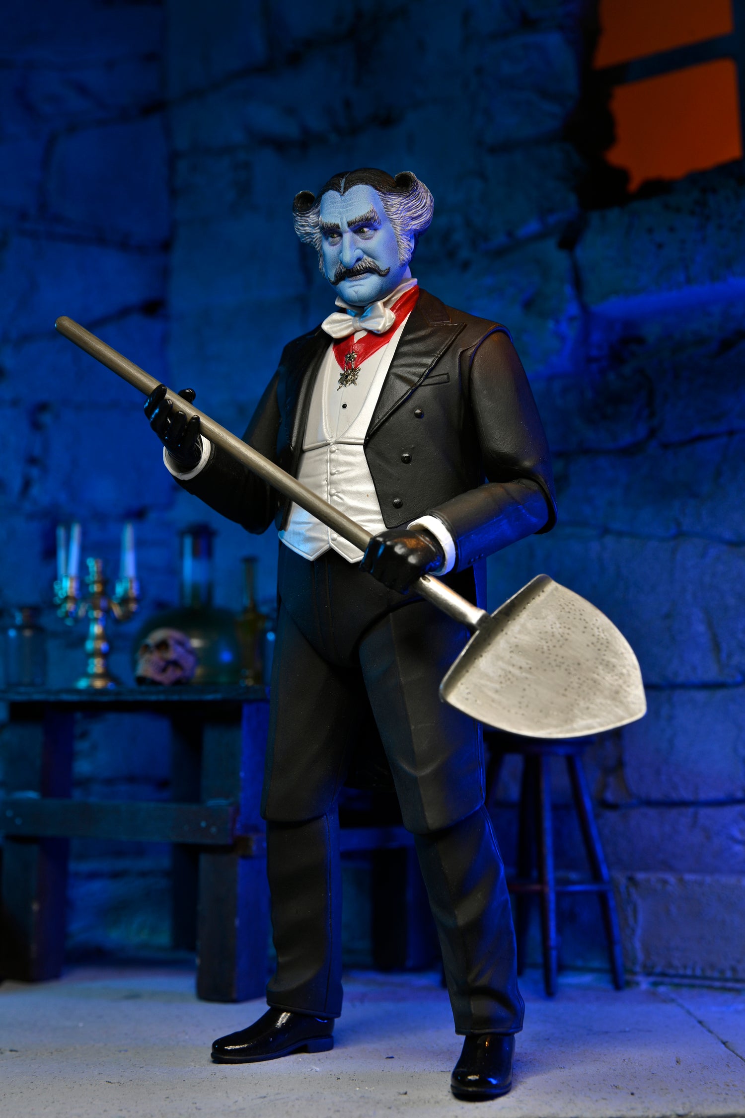 The Munsters (2022) - Ultimate The Count 7" Scale Action Figure - NECA