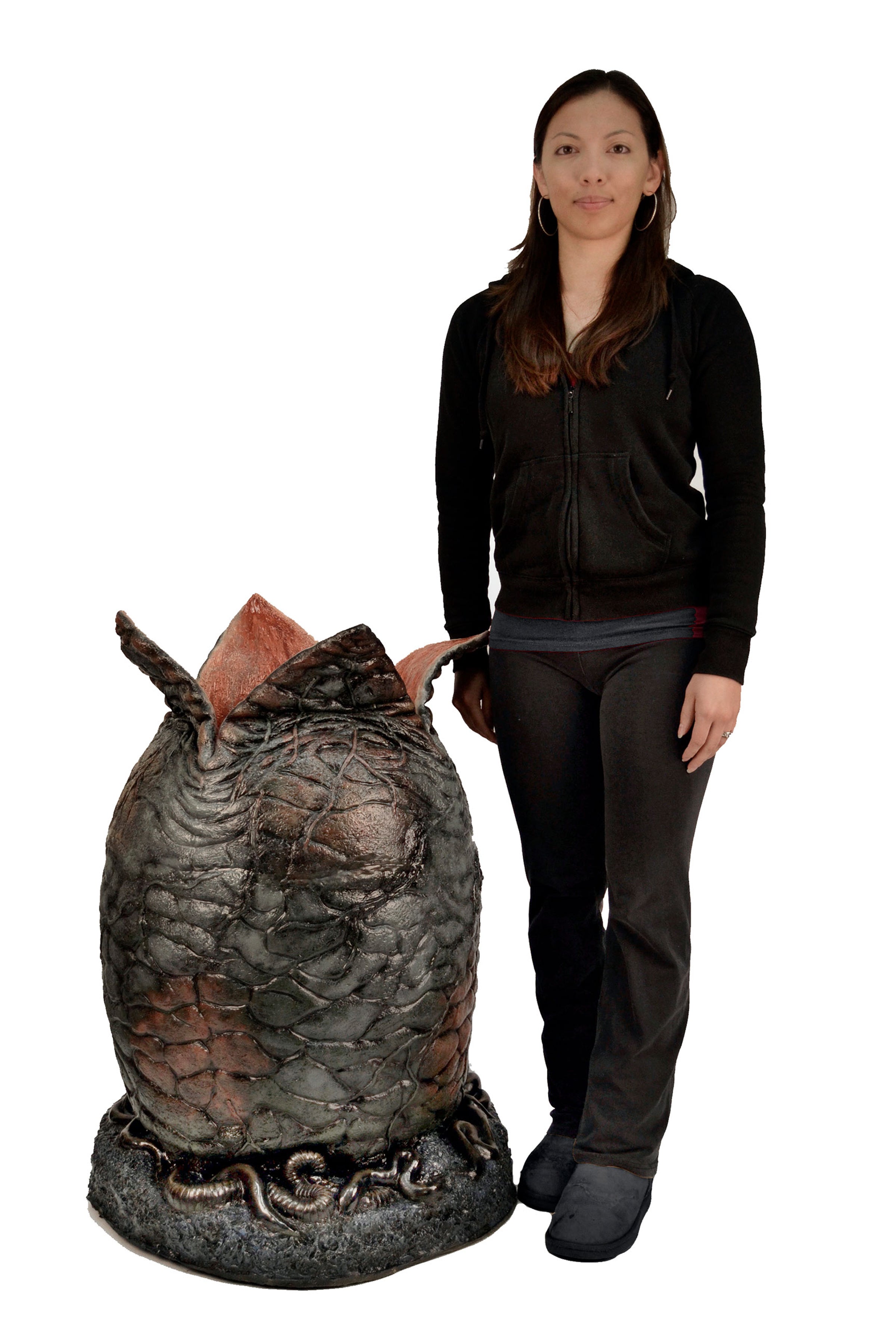 Aliens - Xenomorph Egg Life-Size Replica with LED Lights and Facehugger - NECA