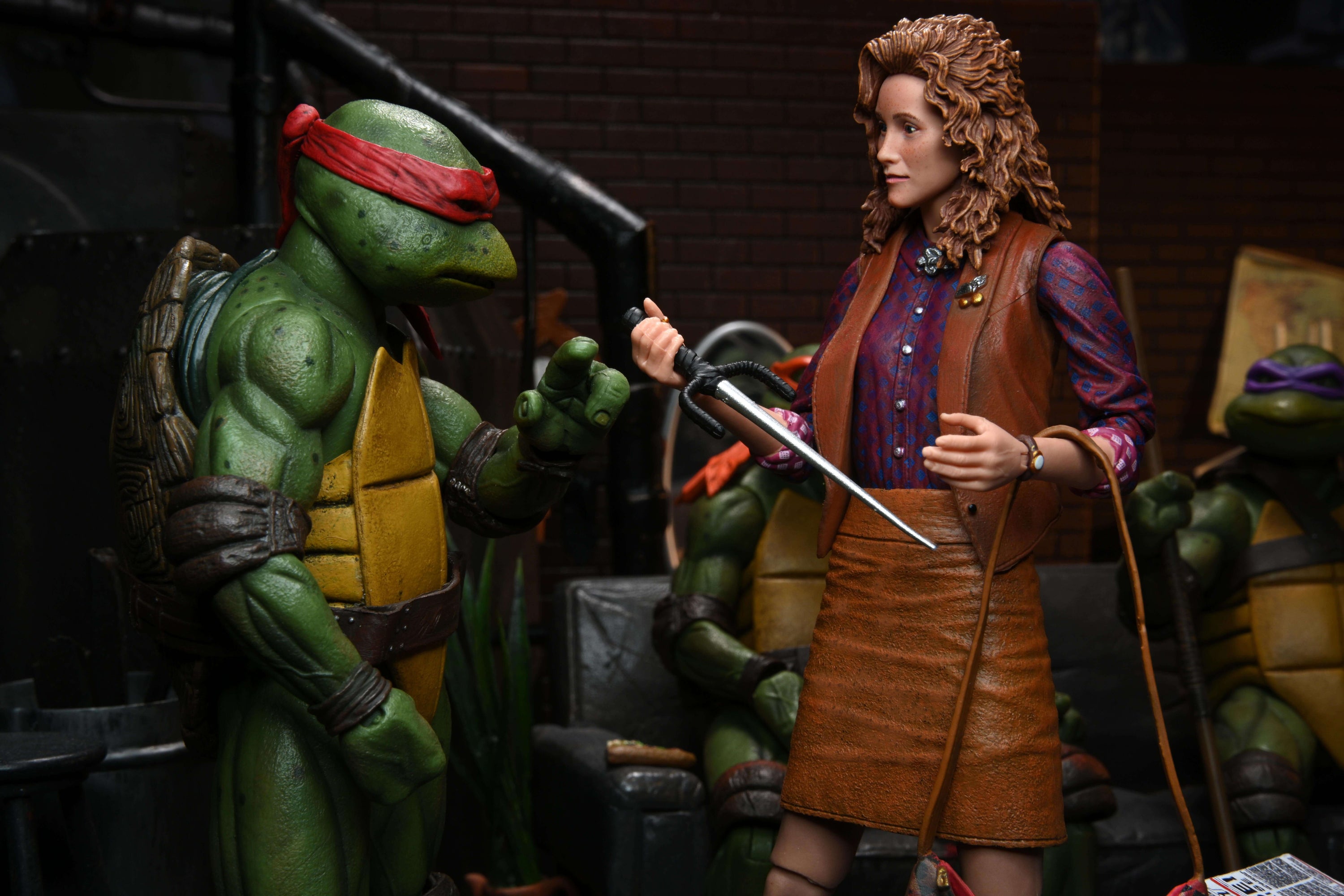 Teenage Mutant Ninja Turtles (1990 Movie) - Ultimate April O'Neil 7" Scale Action Figure - NECA
