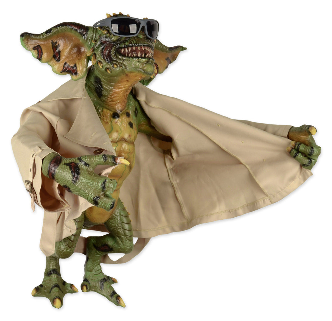 Gremlins 2 Flasher Gremlin prop replica stunt puppet side view