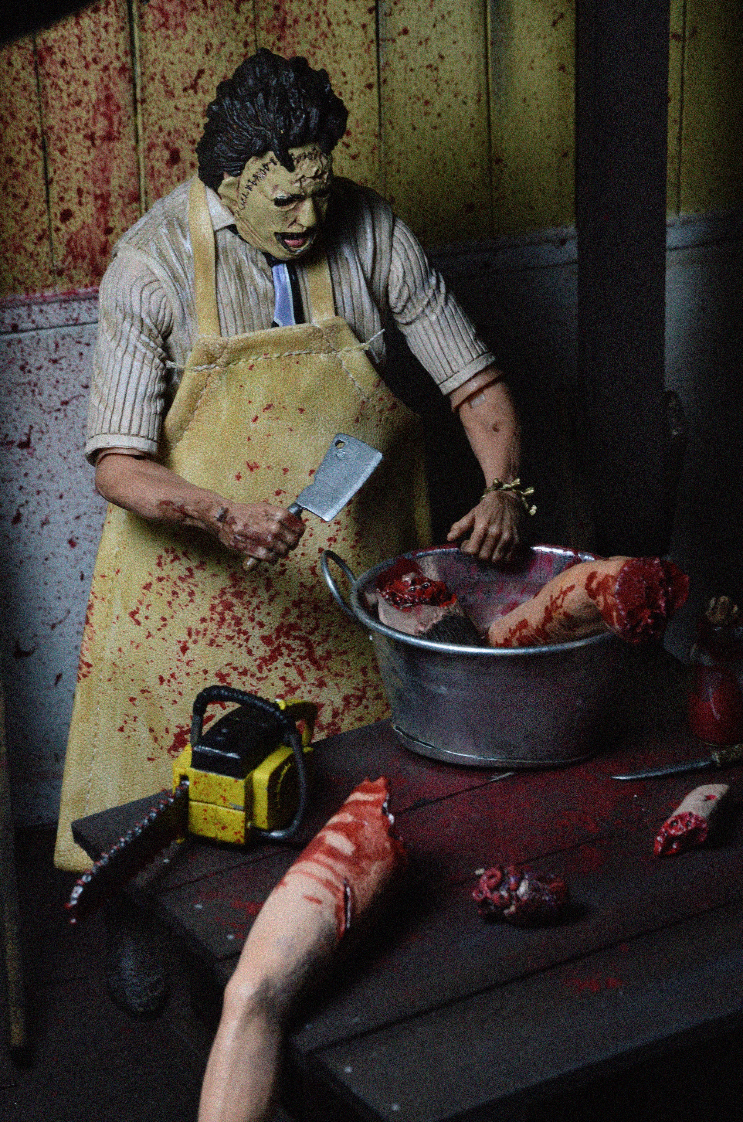 Texas Chainsaw Massacre - Ultimate Leatherface 7" Scale Action Figure
