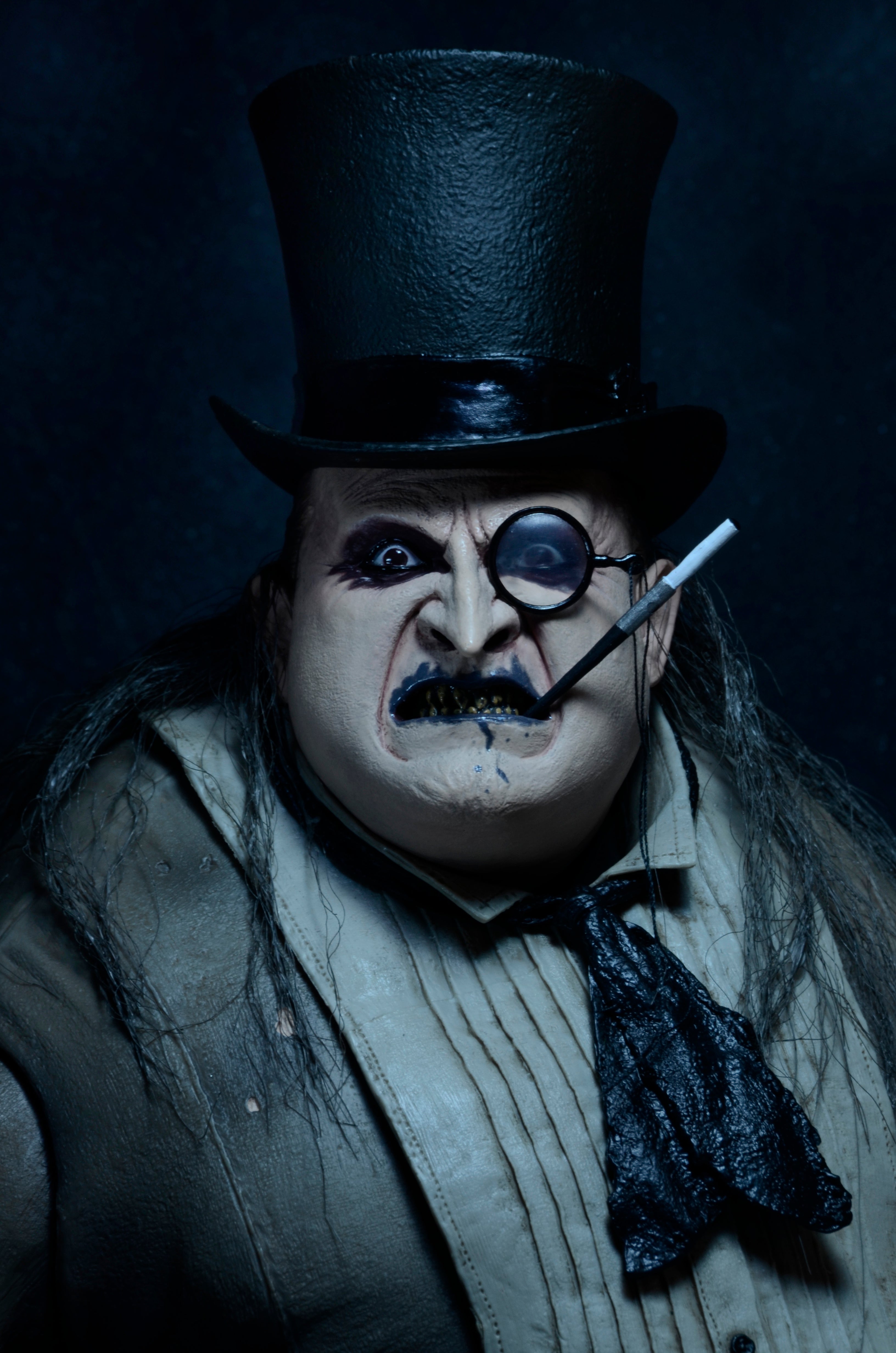 Batman Returns - 1/4 Scale Action Figure - Penguin (Danny Devito) - NECA