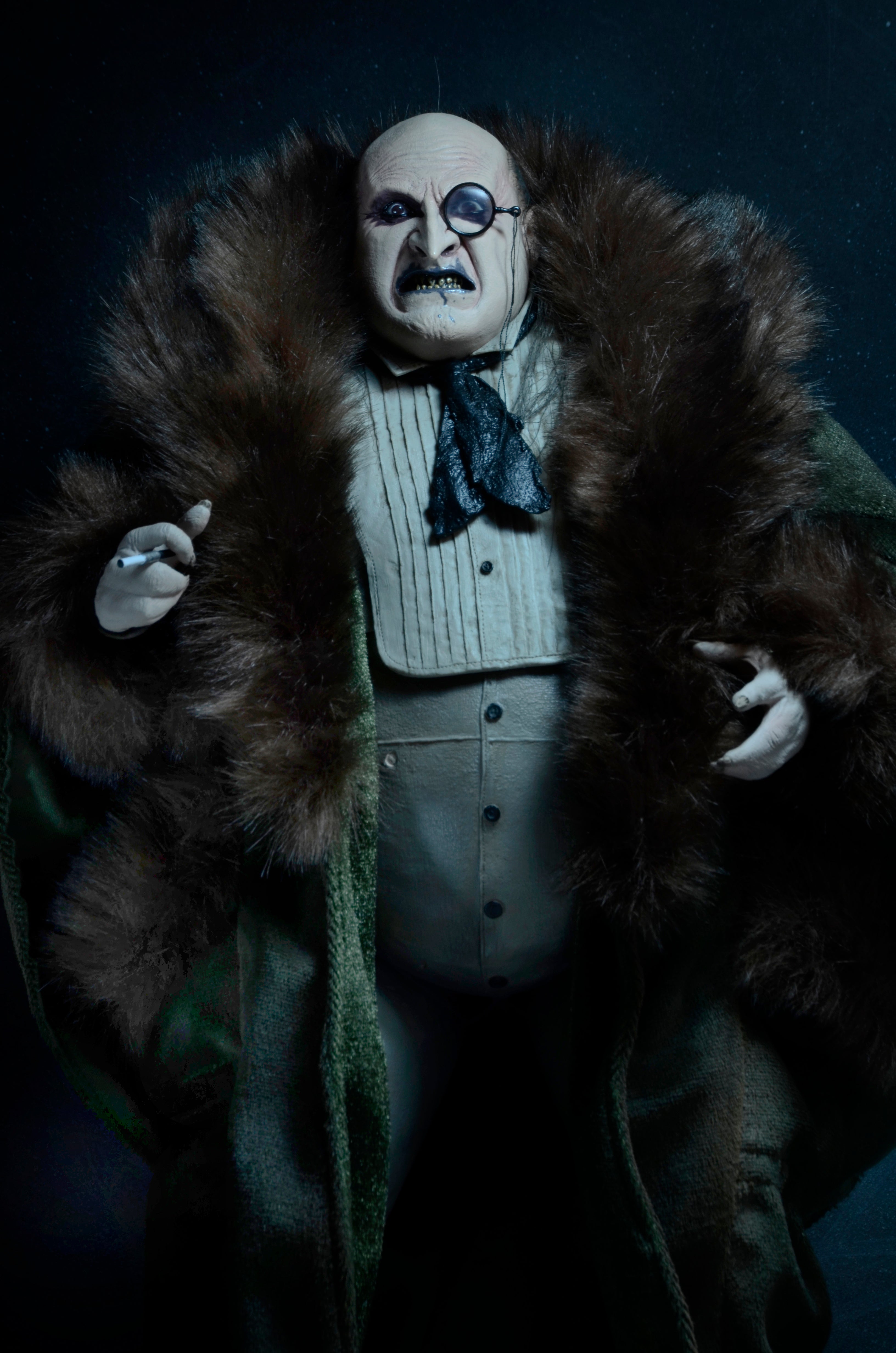 Batman Returns - 1/4 Scale Action Figure - Penguin (Danny Devito) - NECA