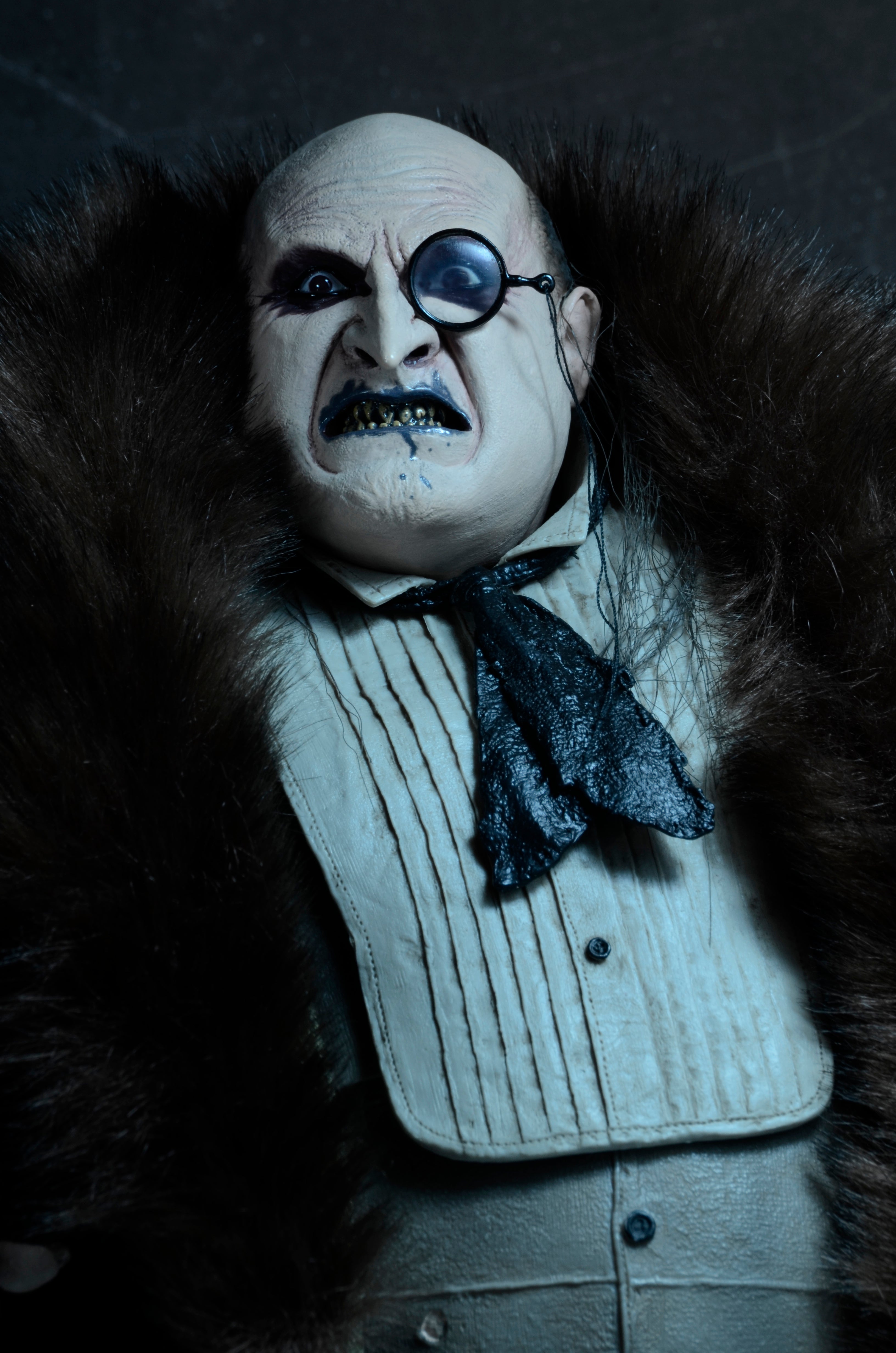 Batman Returns - 1/4 Scale Action Figure - Penguin (Danny Devito) - NECA