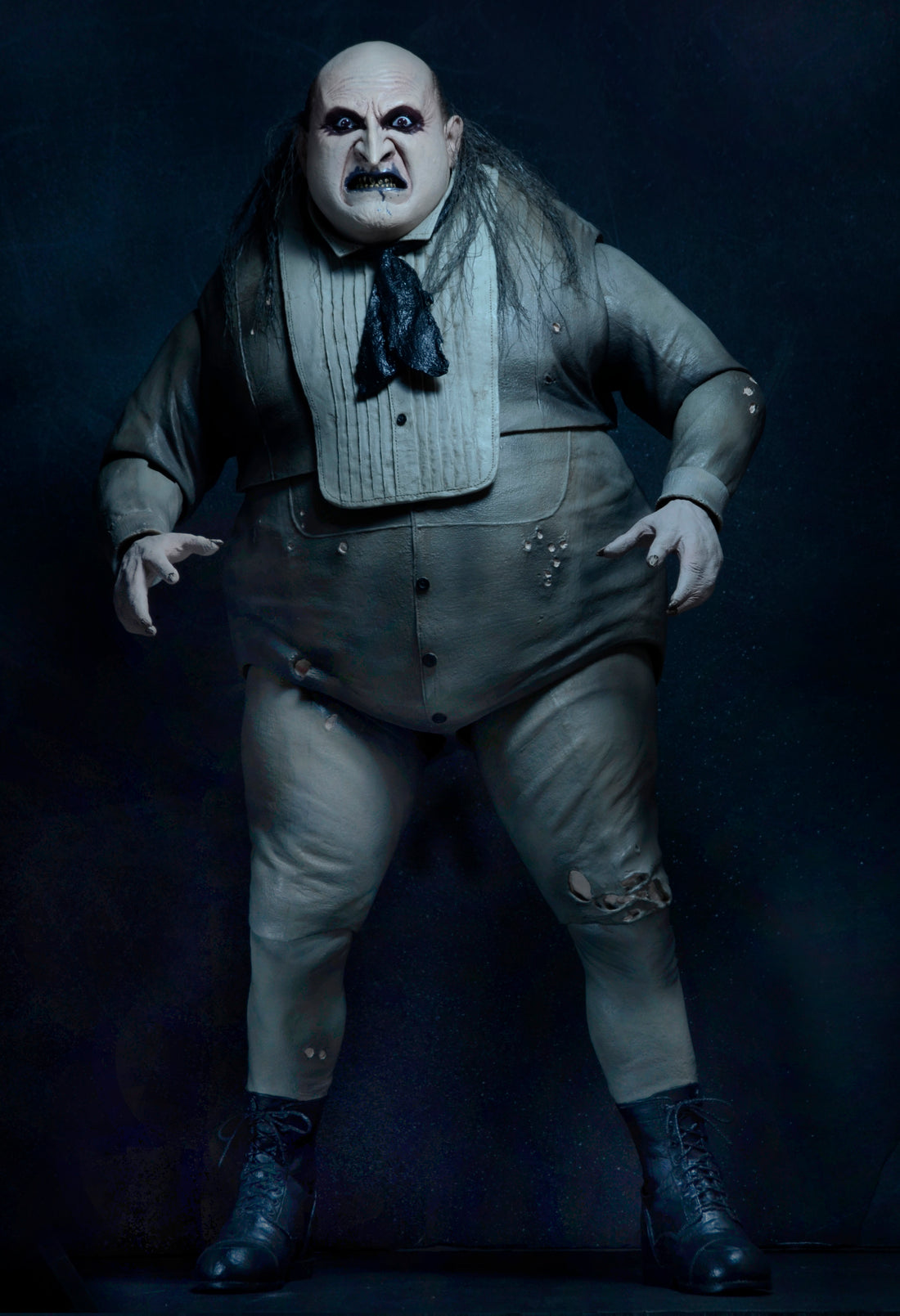 Batman Returns - 1/4 Scale Action Figure - Penguin (Danny Devito) - NECA