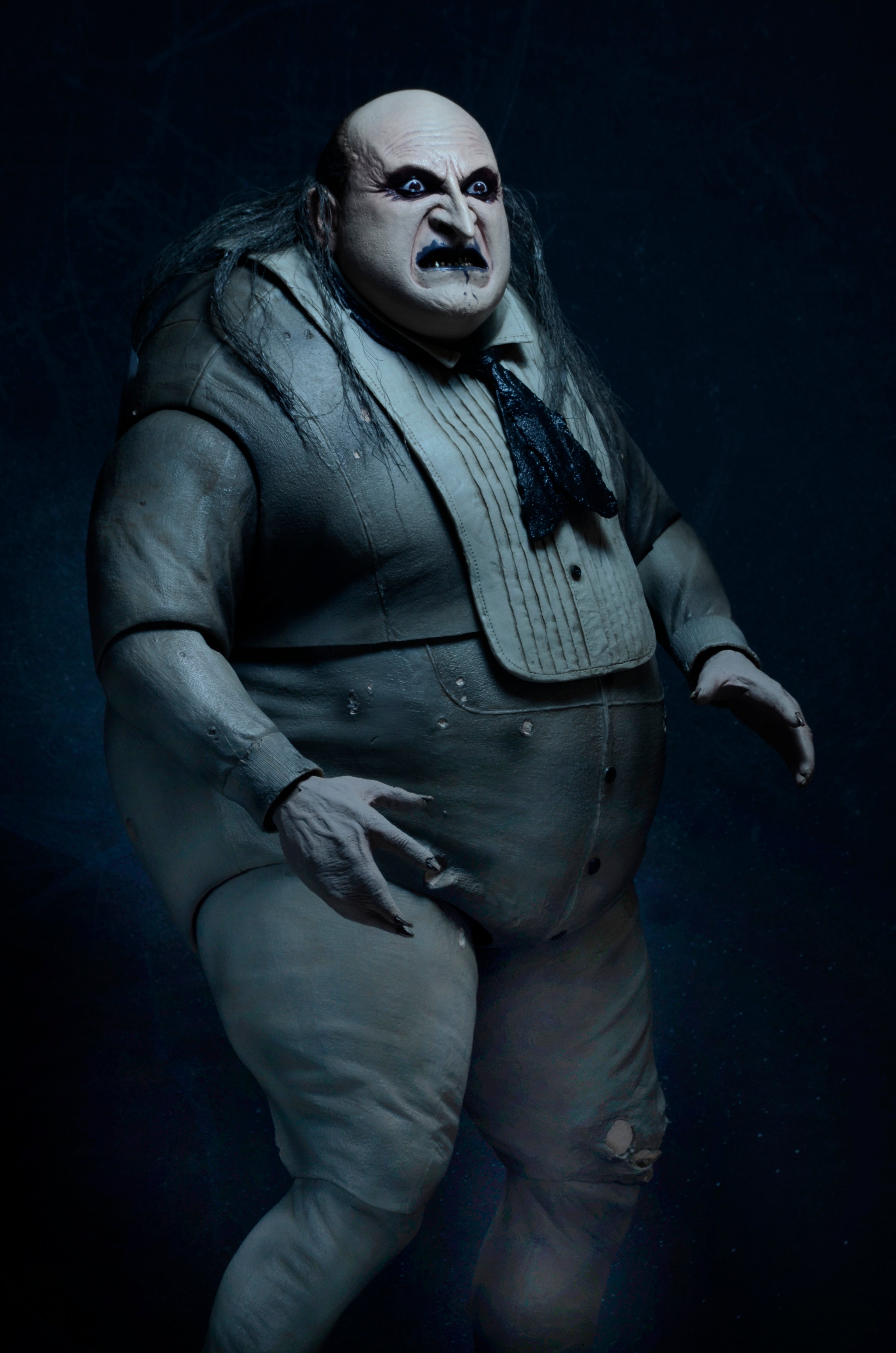 Batman Returns - 1/4 Scale Action Figure - Penguin (Danny Devito) - NECA