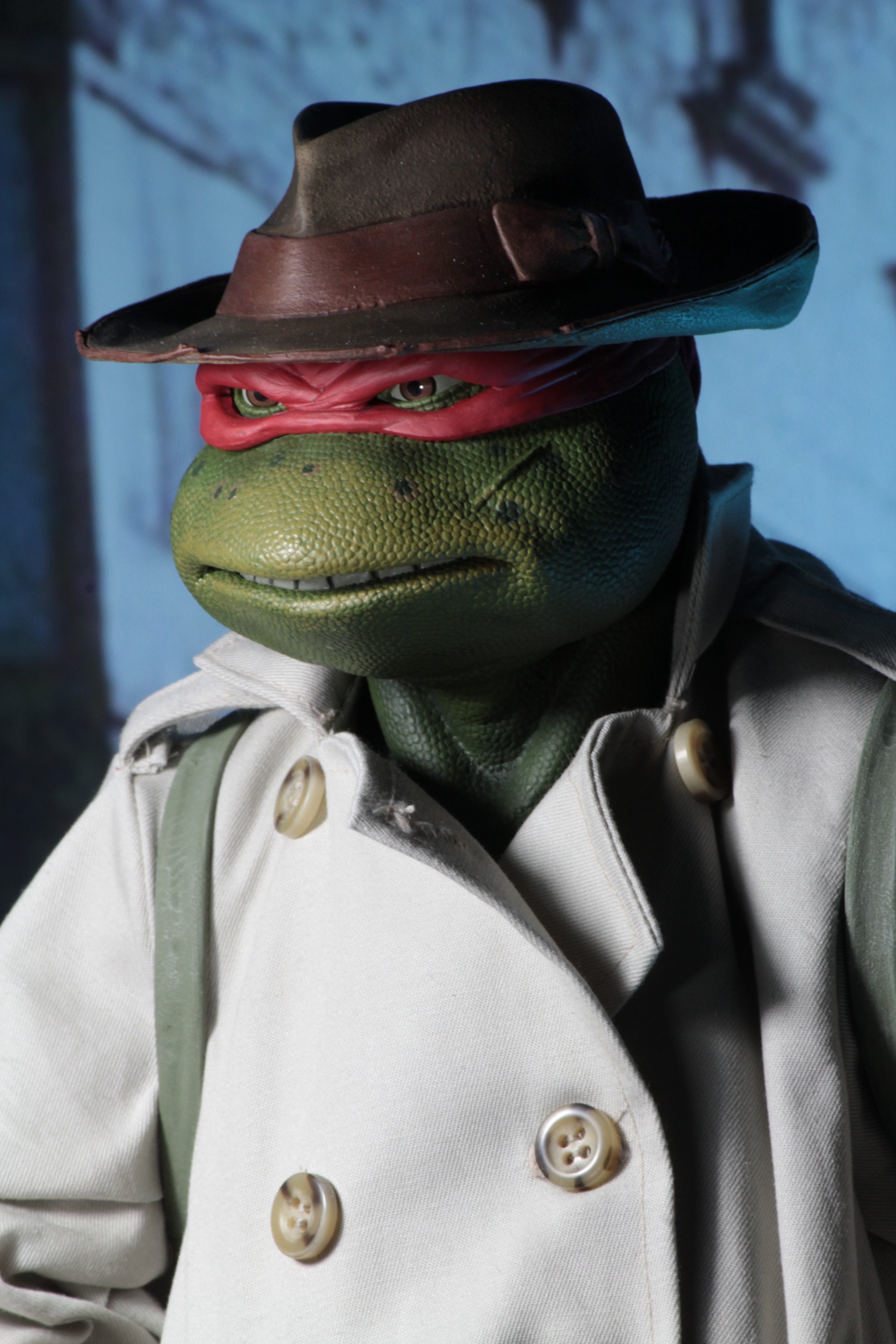 Teenage Mutant Ninja Turtles (1990 Movie) – Raphael (Disguise) 1/4 Scale Action Figure