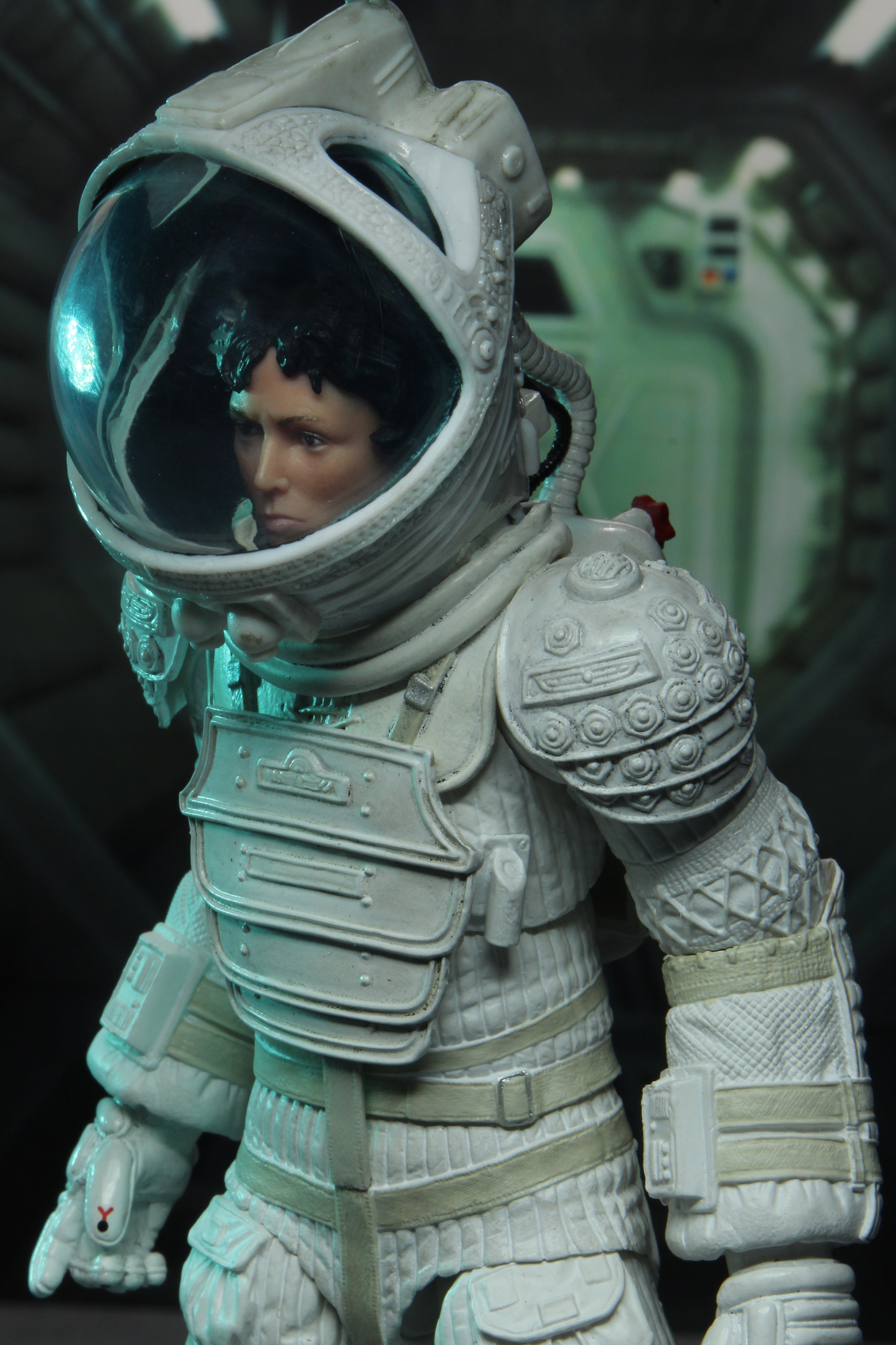 Alien - 40th Anniversary Asst 4 Compression Suit Ripley 7” Scale Action Figure - NECA