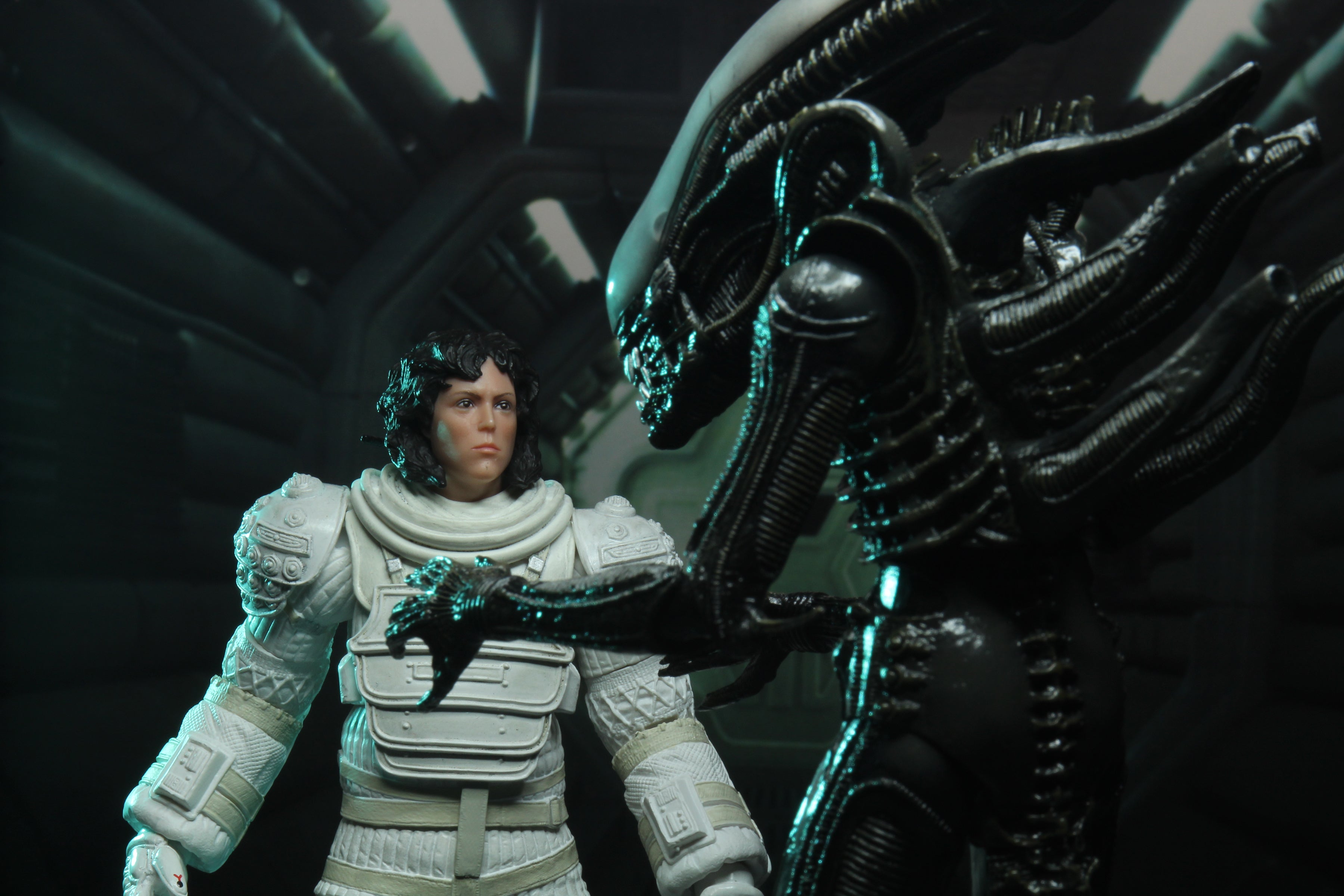 Alien - 40th Anniversary Asst 4 Compression Suit Ripley 7” Scale Action Figure - NECA