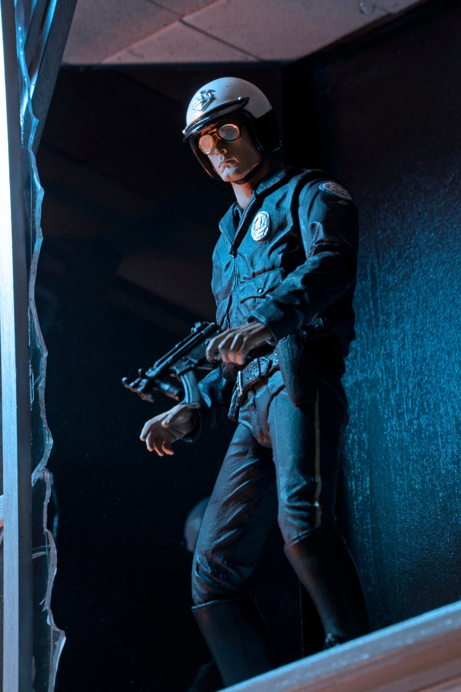 Terminator 2 - Ultimate T-1000 7” Scale Action Figure (Motorcycle Cop) - NECA
