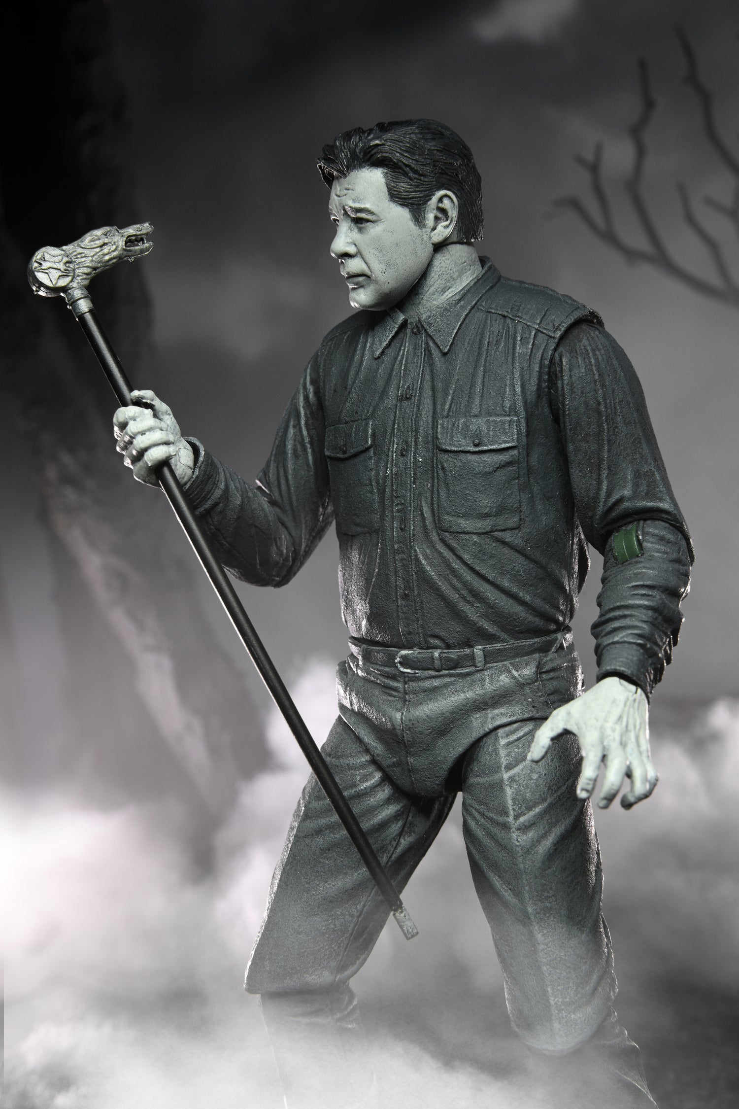 Universal Monsters - Ultimate Wolf Man (Black &amp; White) 7&quot; Scale Action Figure - NECA