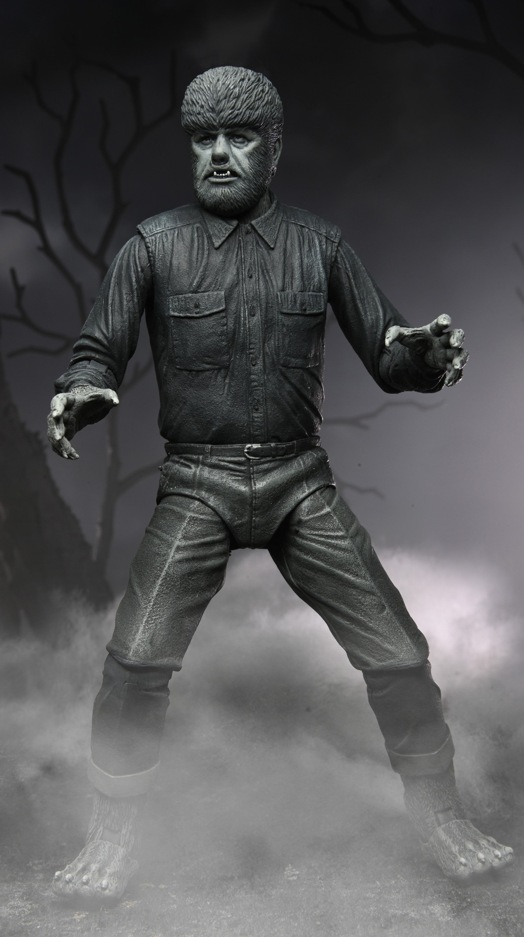 Universal Monsters - Ultimate Wolf Man (Black &amp; White) 7&quot; Scale Action Figure - NECA