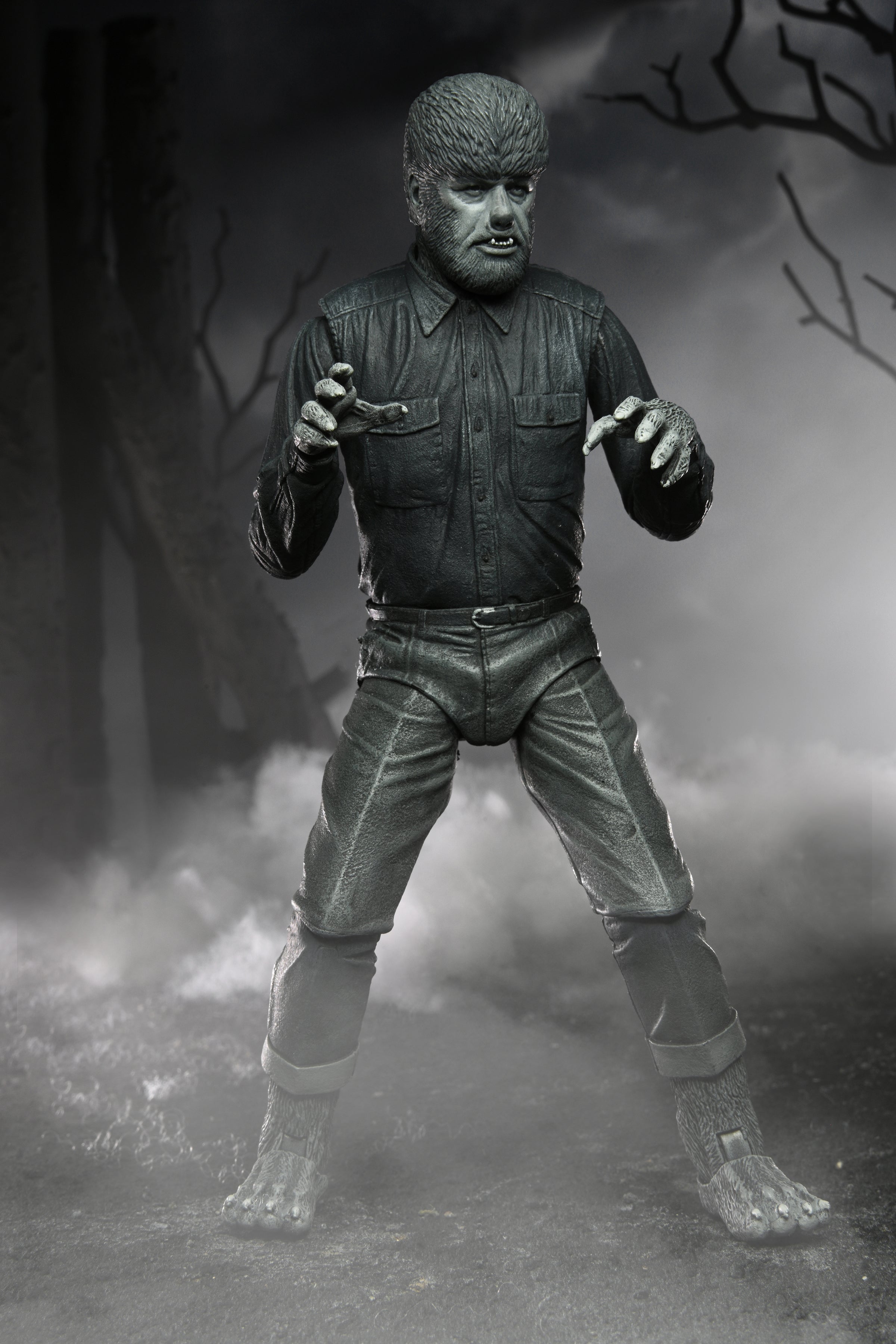 Universal Monsters - Ultimate Wolf Man (Black &amp; White) 7&quot; Scale Action Figure - NECA