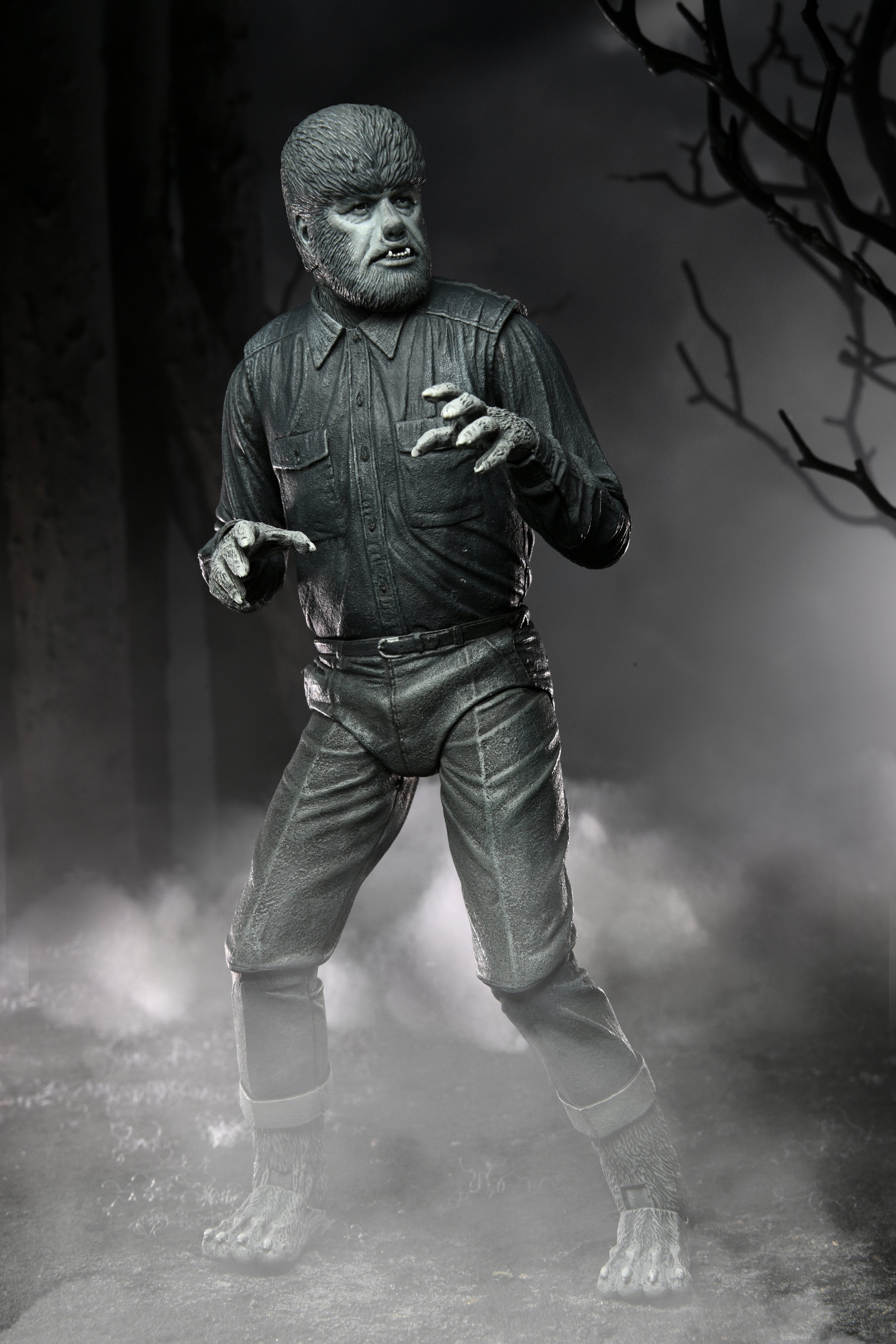 Universal Monsters - Ultimate Wolf Man (Black &amp; White) 7&quot; Scale Action Figure - NECA