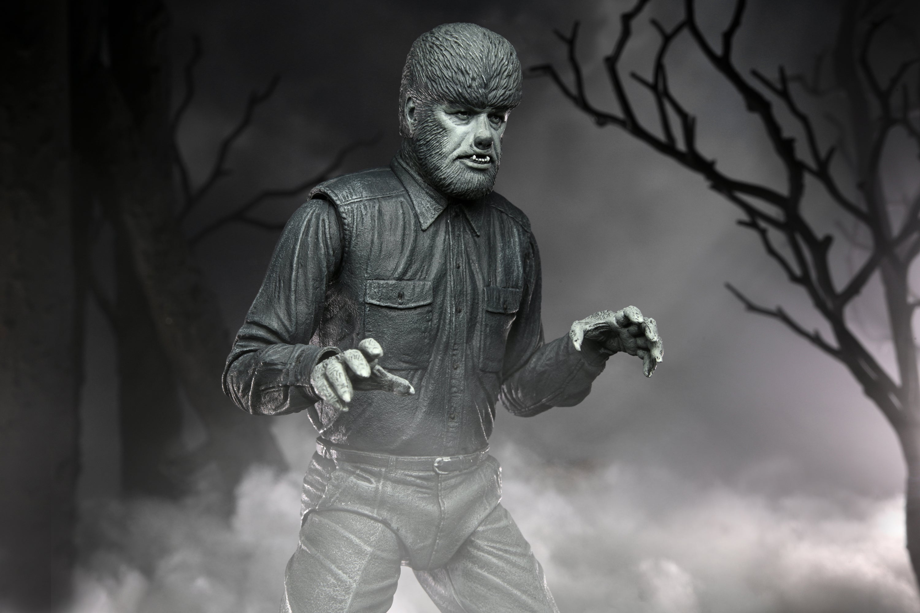 Universal Monsters - Ultimate Wolf Man (Black & White) 7" Scale Action Figure - NECA