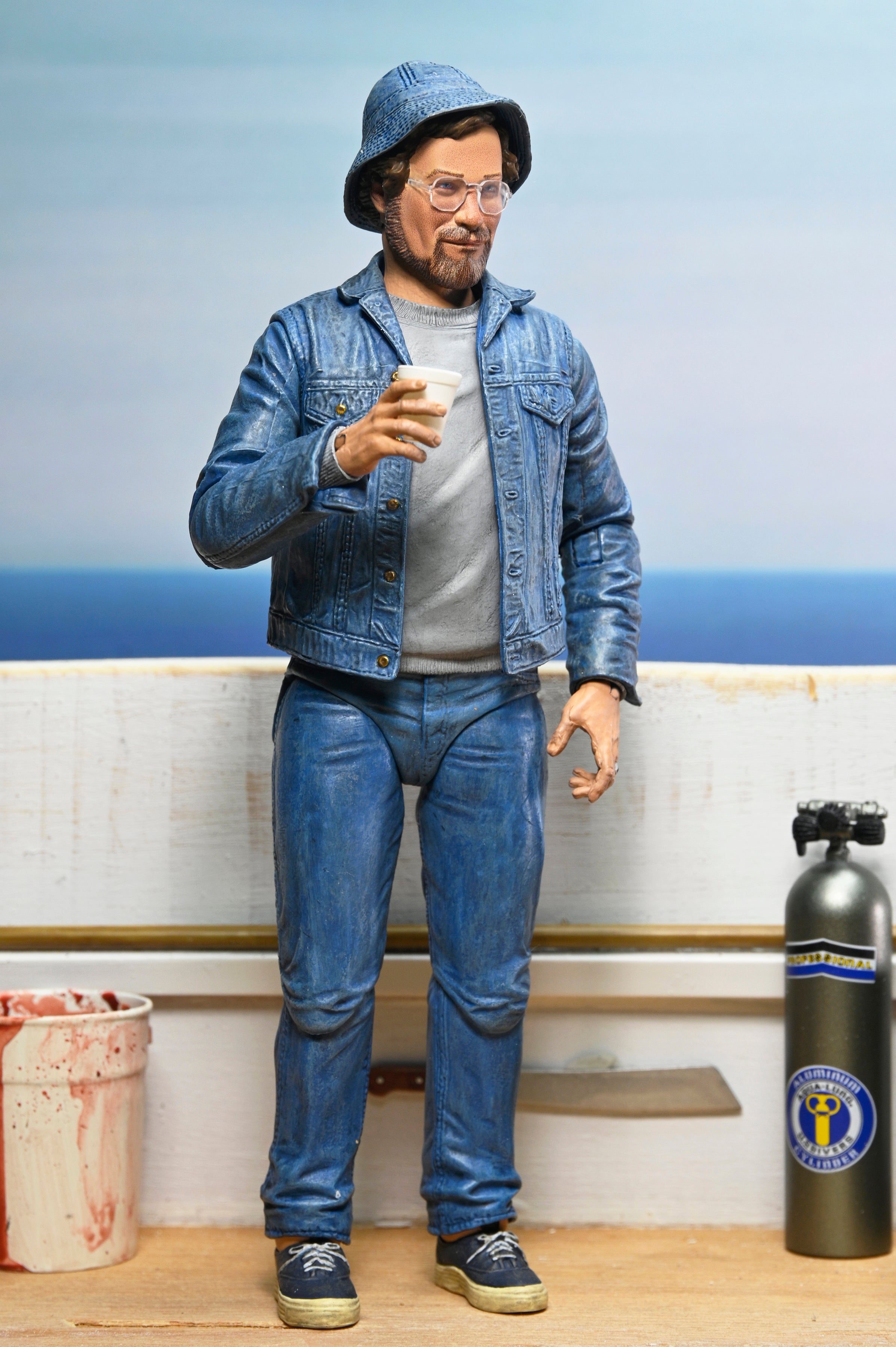 Jaws - 50th Anniversary Ultimate Matt Hooper (Amity Arrival) 7” Scale Action Figure - NECA