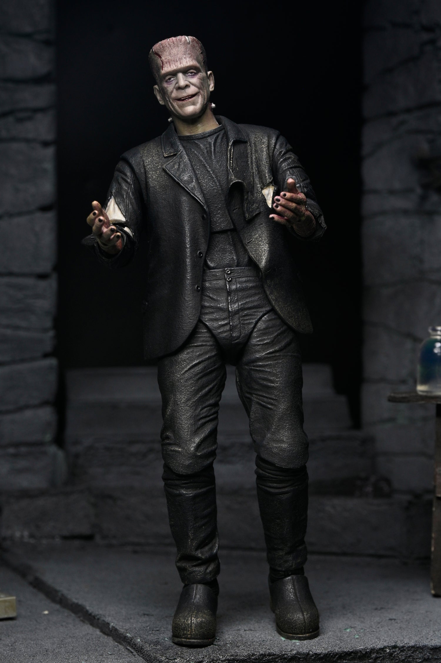 Universal Monsters - The Bride of Frankenstein 90th Anniversary The Monster and His Mate 7” Scale Action Figure 2-Pack - NECA