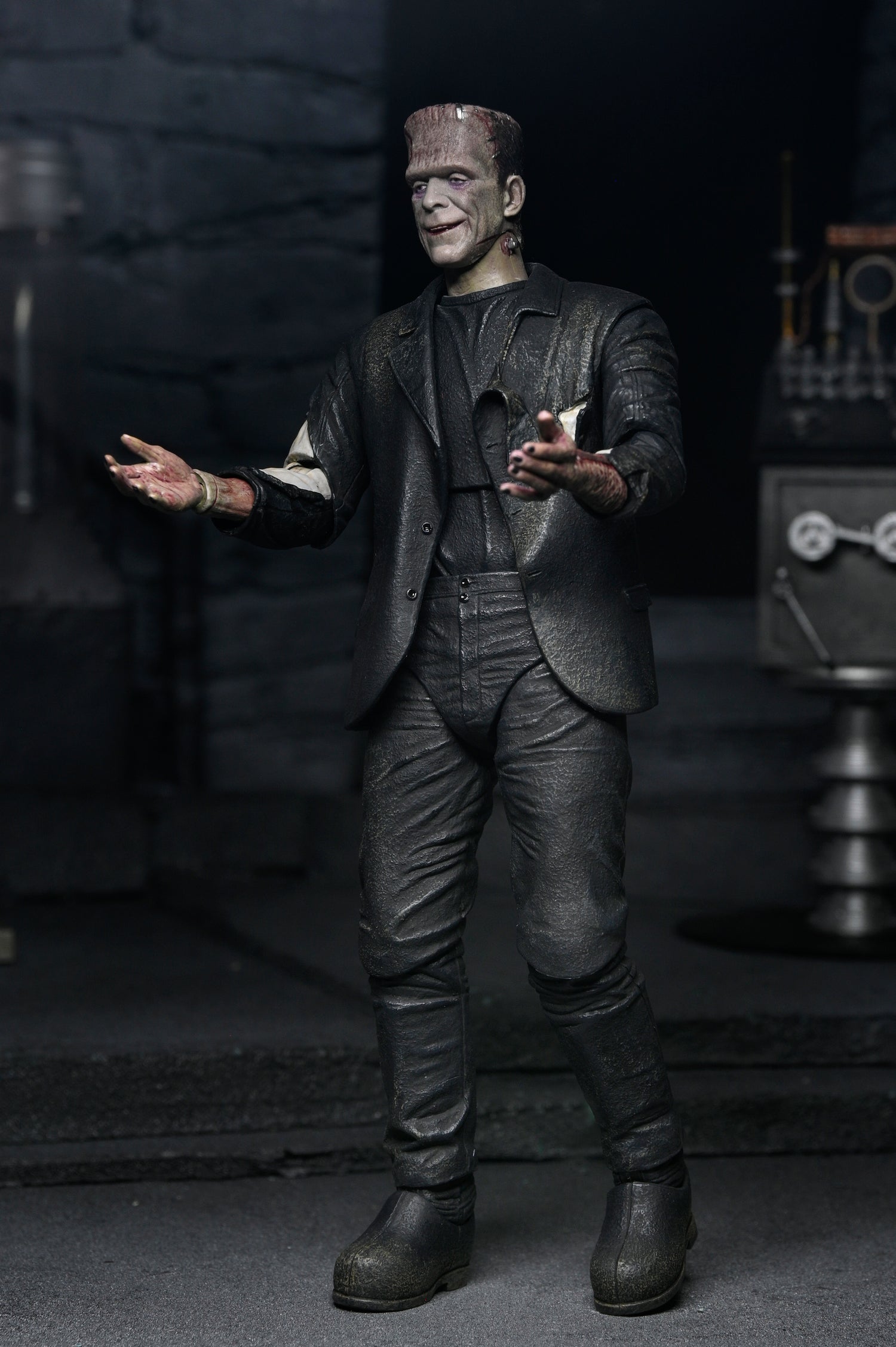 Universal Monsters - The Bride of Frankenstein 90th Anniversary The Monster and His Mate 7” Scale Action Figure 2-Pack - NECA