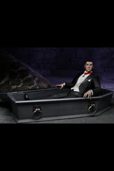 Universal Monsters - Ultimate Dracula (Transylvania) 7" Scale Action Figure - NECA